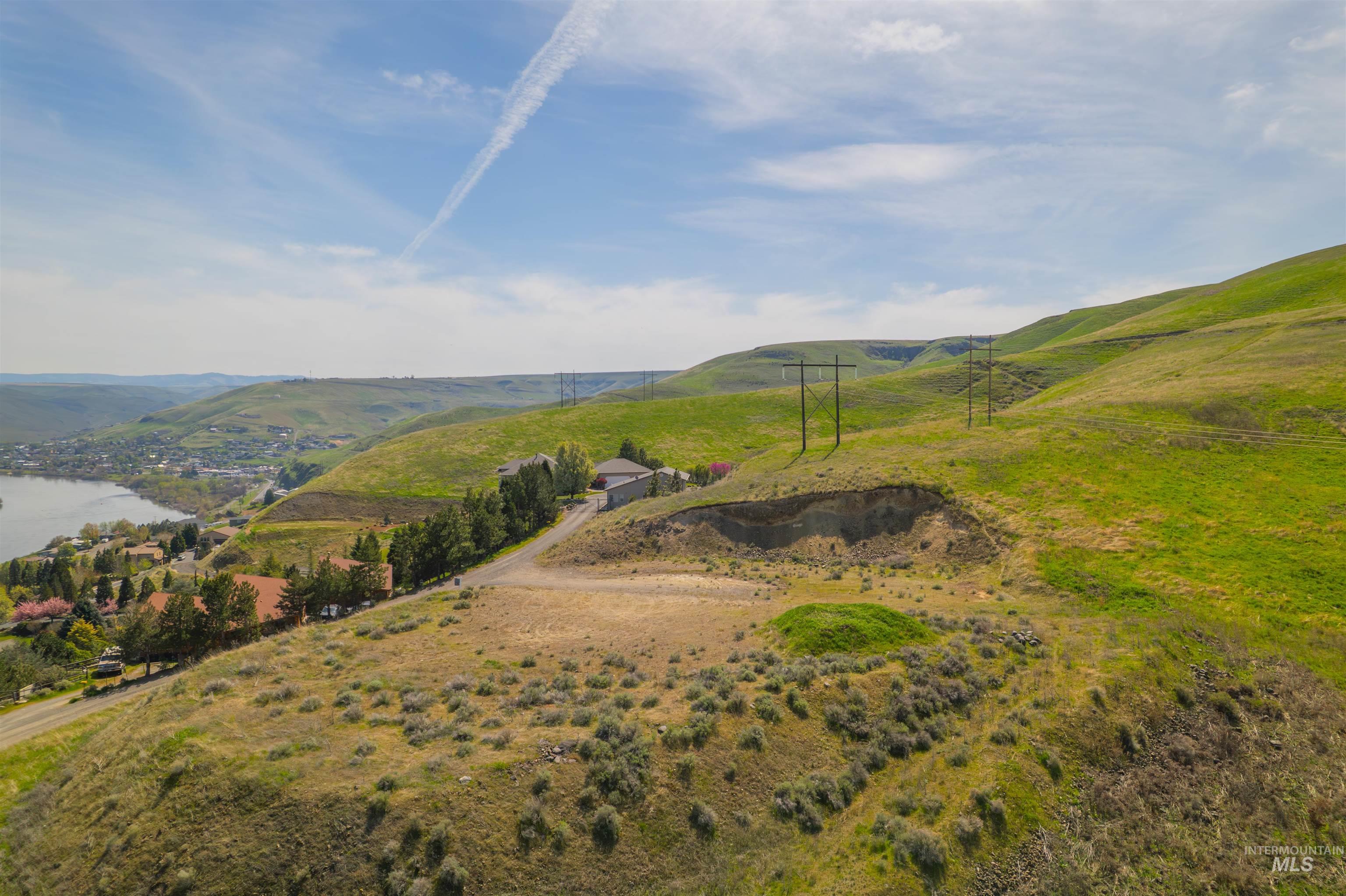 main property photo 16