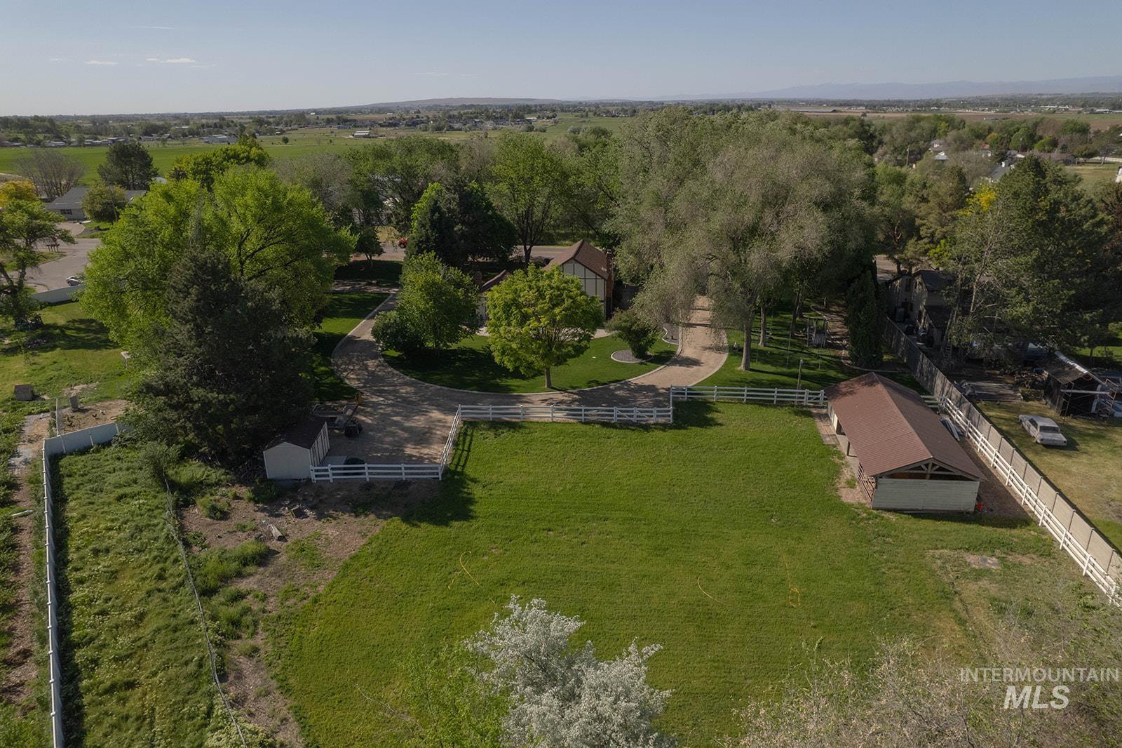 main property photo 5