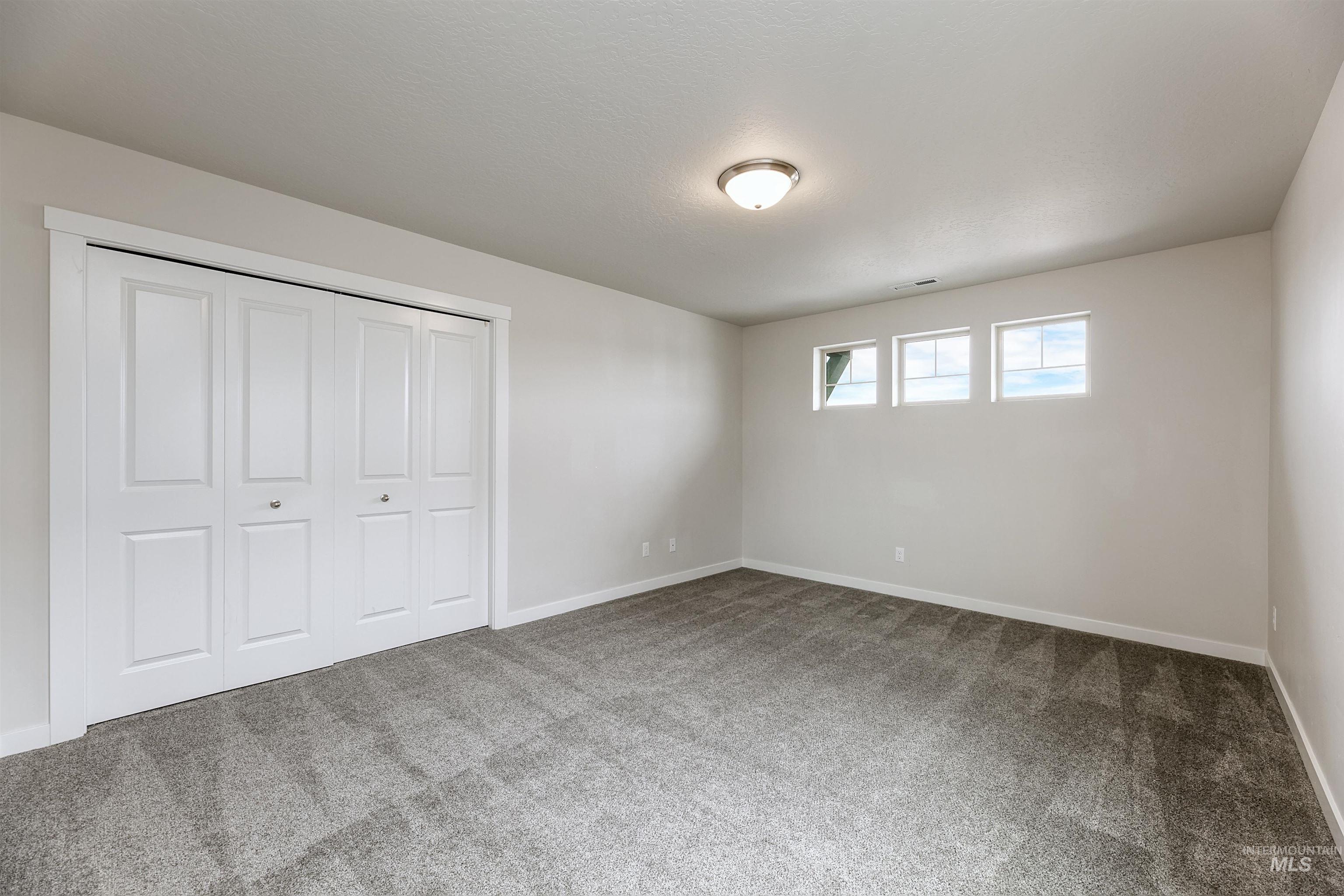 property viewer photo 23