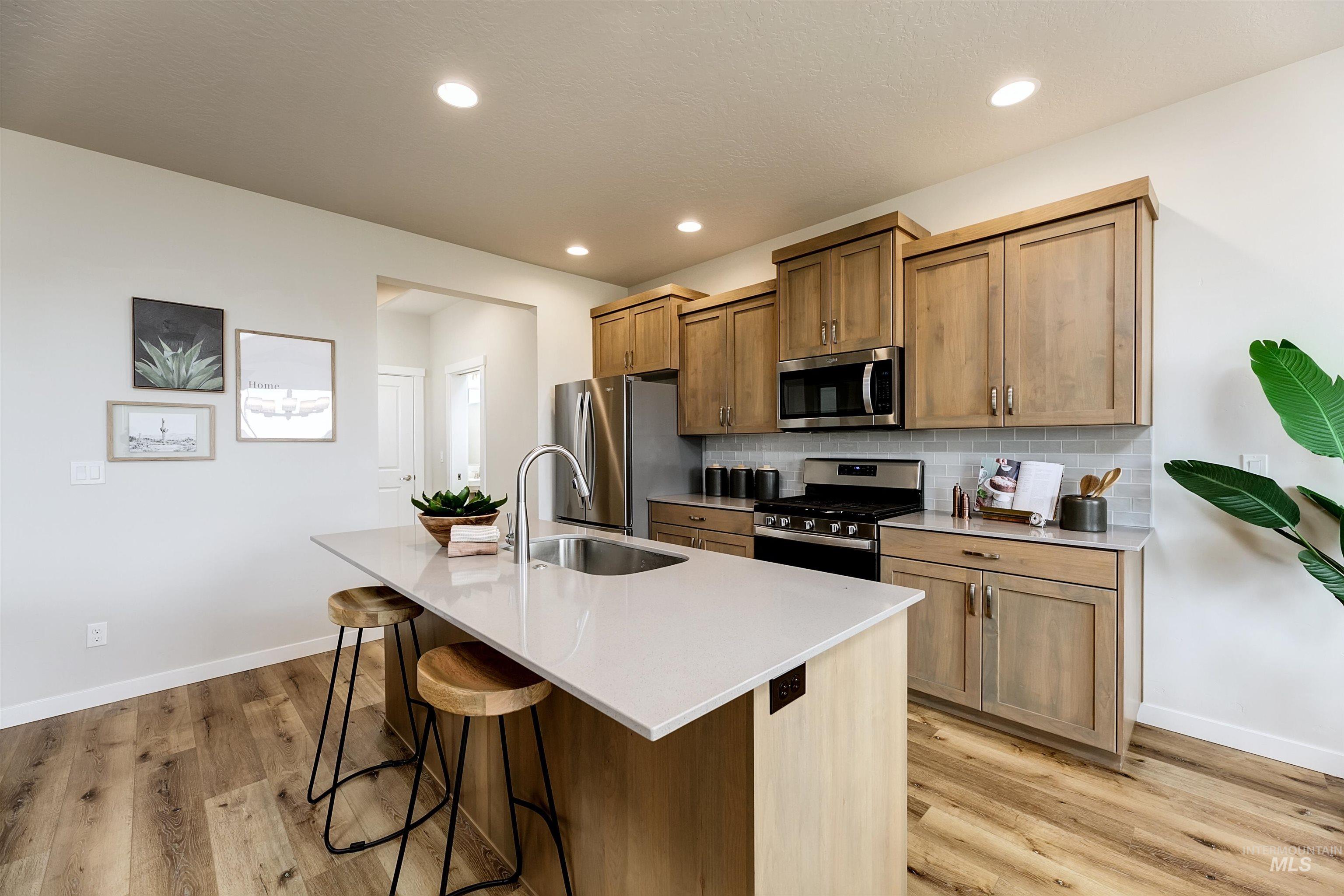 property viewer photo 3