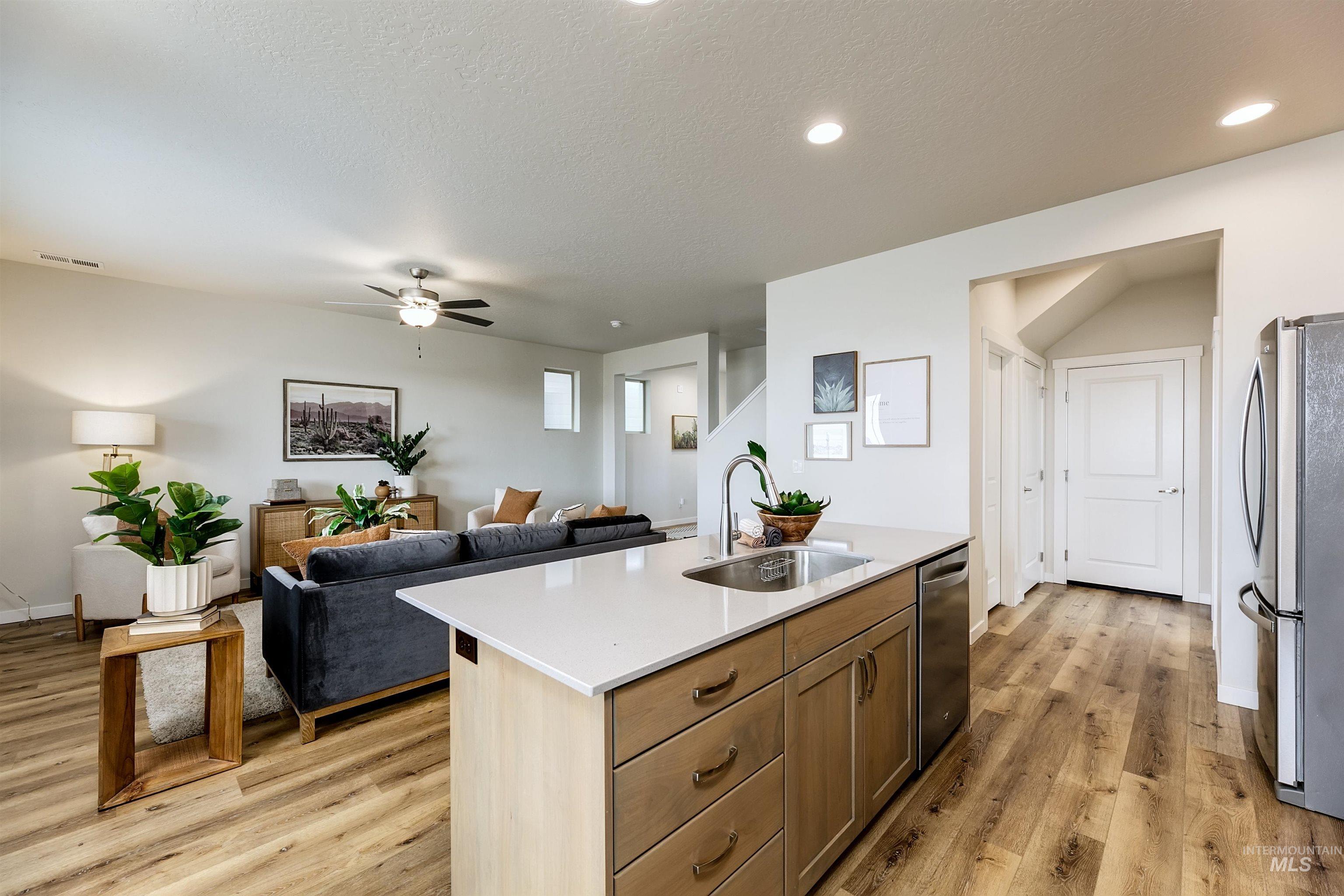 property viewer photo 5
