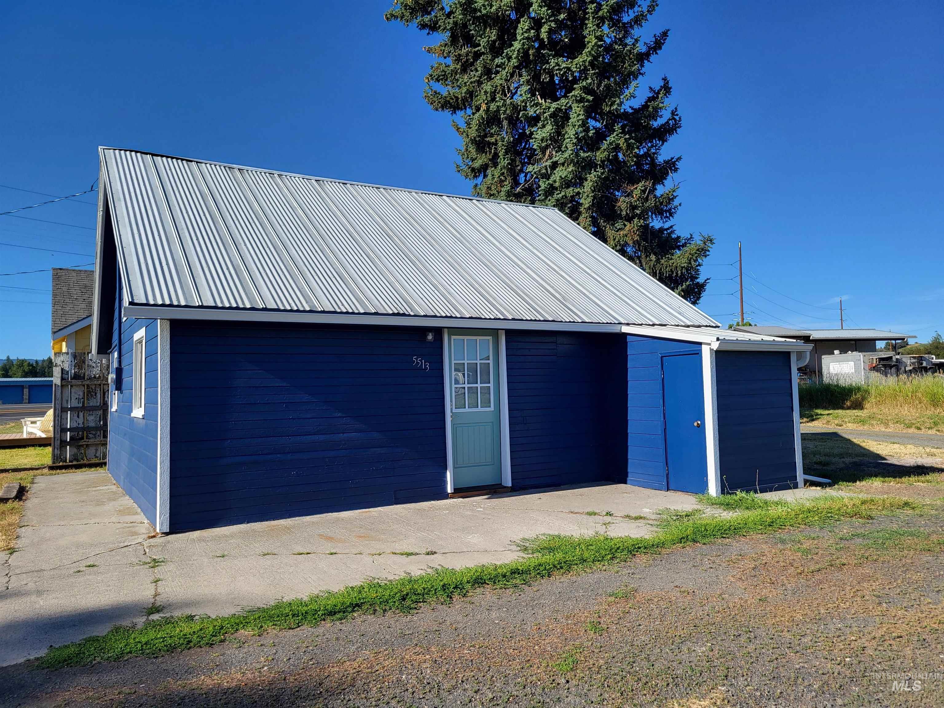 main property photo 19