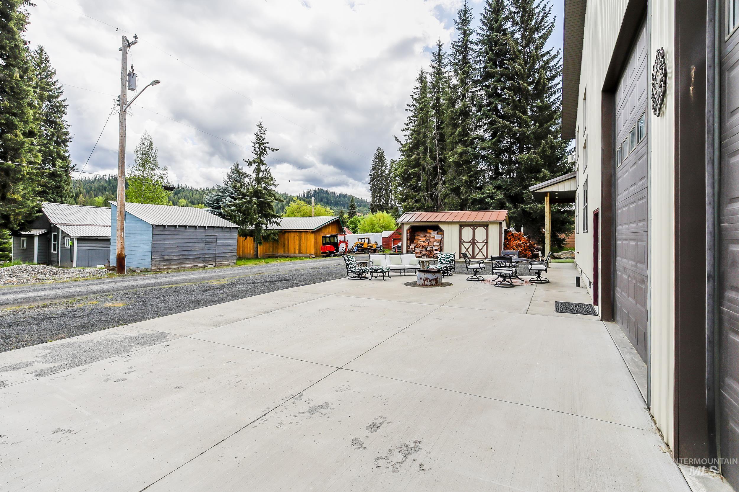 main property photo 41