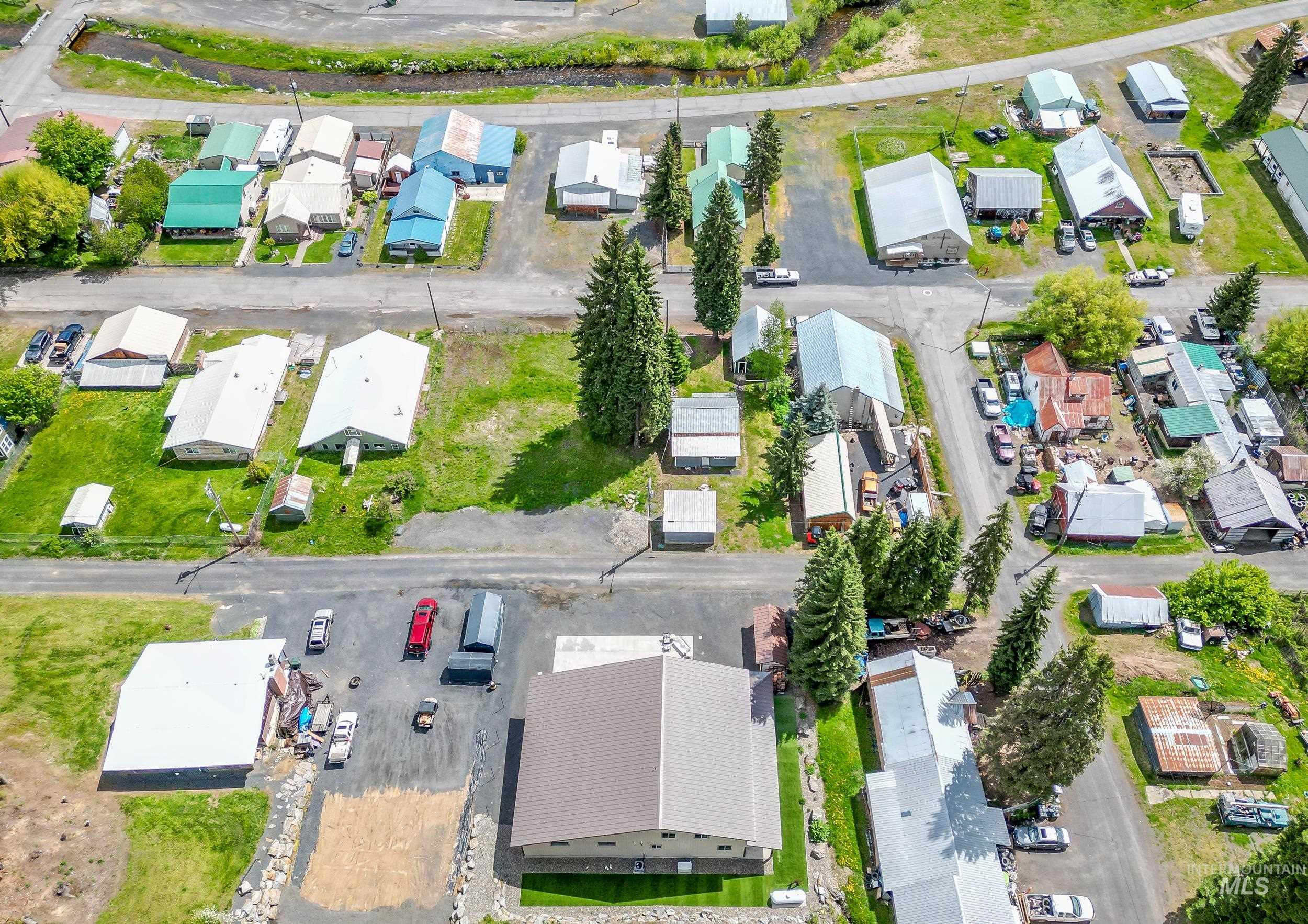 main property photo 45