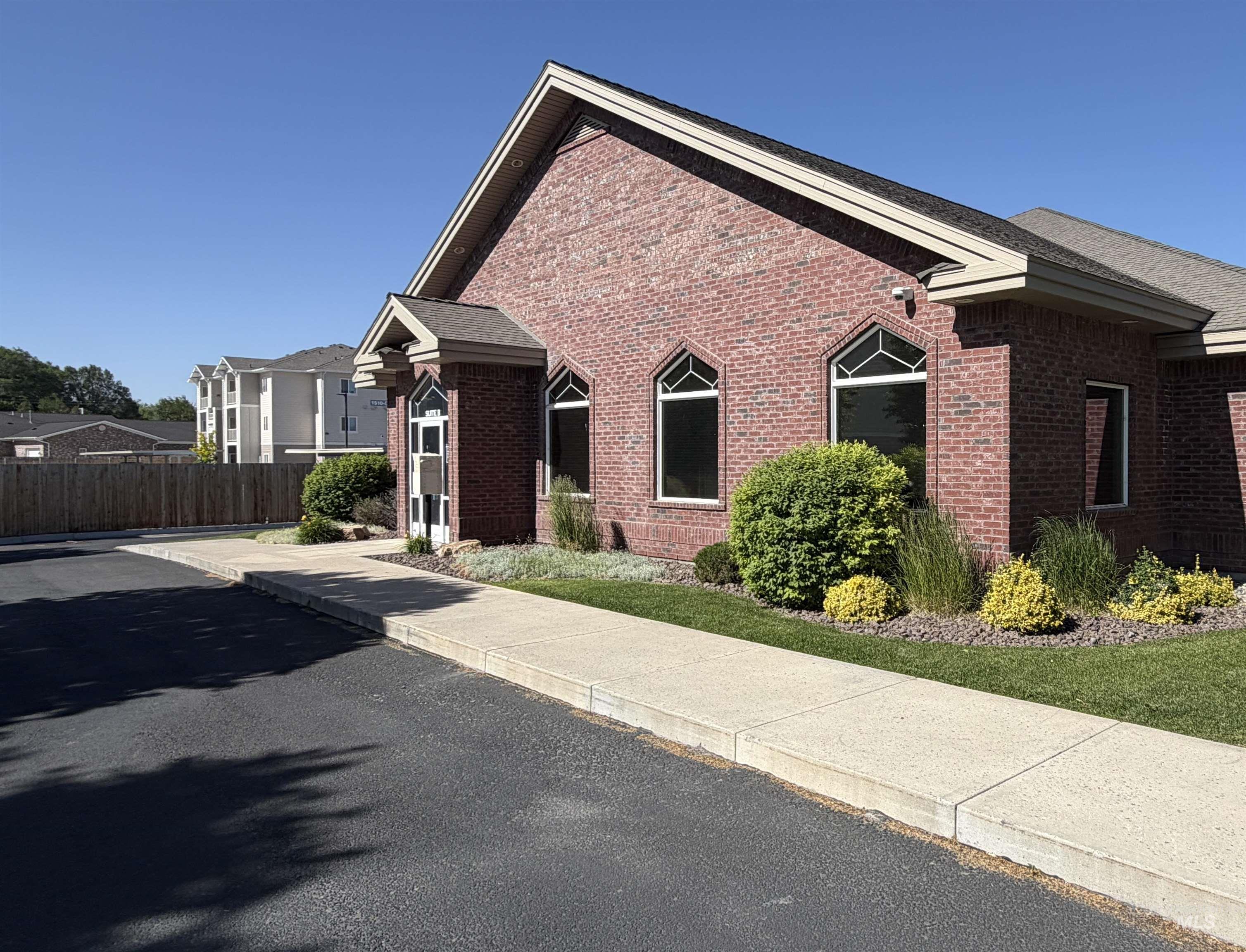 main property photo 2