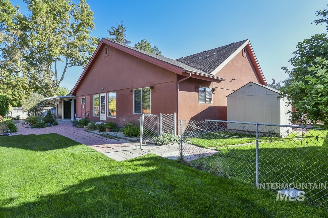 main property photo 37