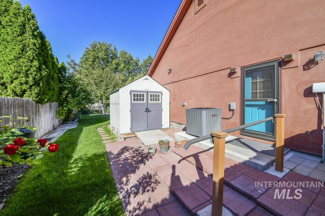 main property photo 39