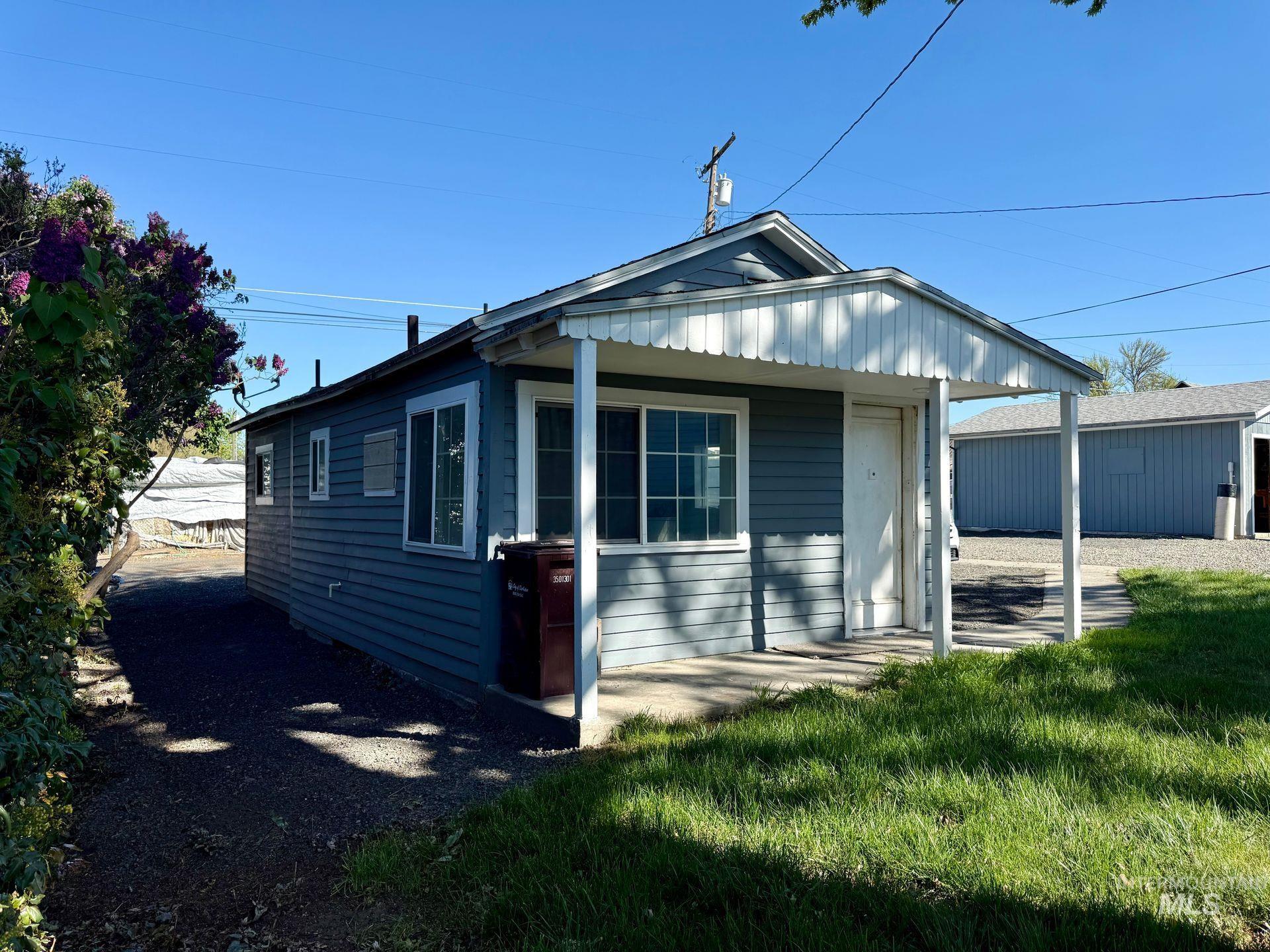 main property photo 6