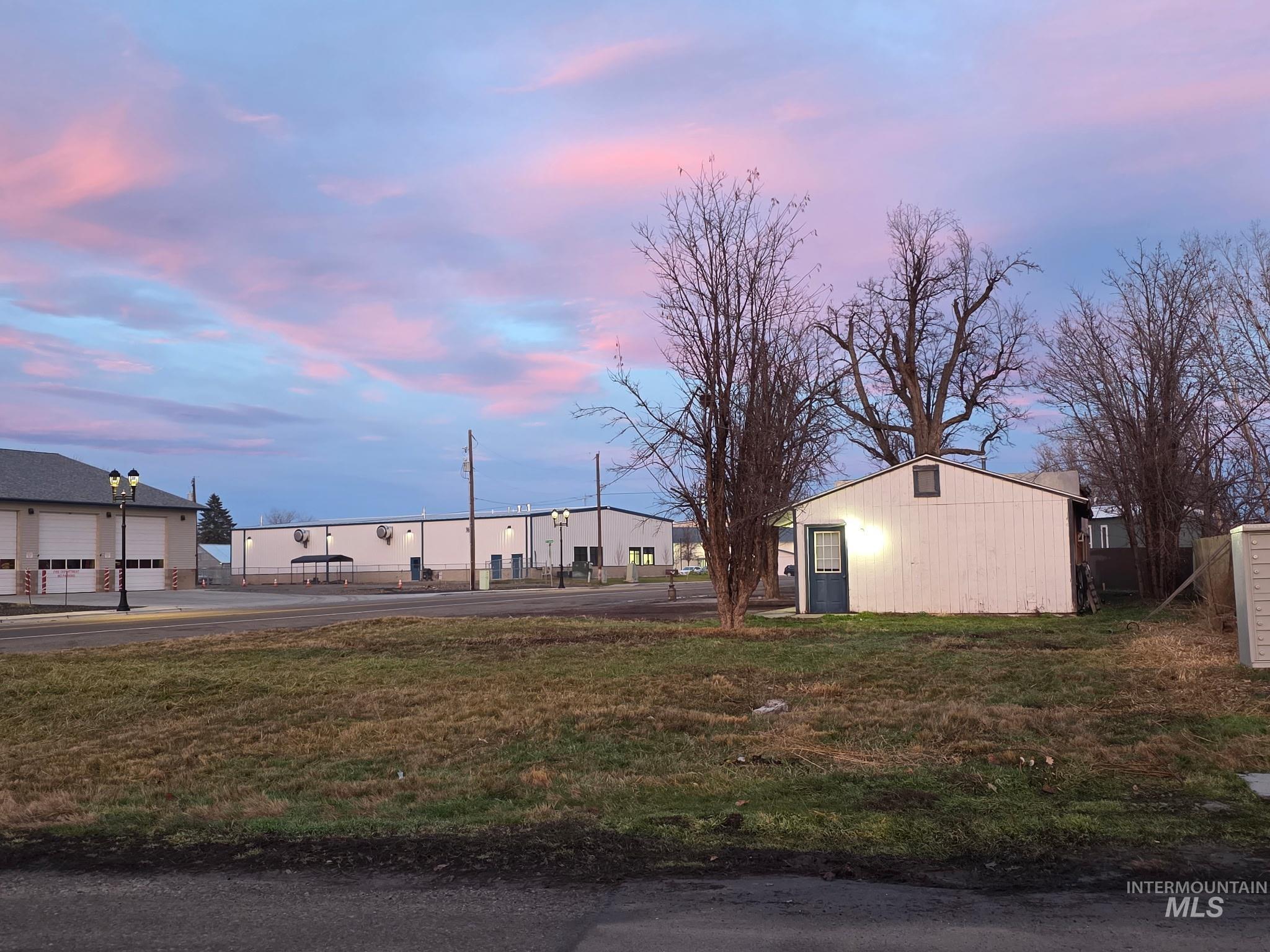 main property photo 29