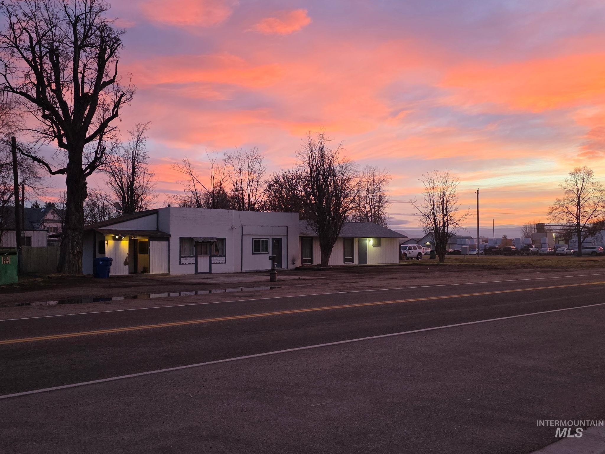 main property photo 30