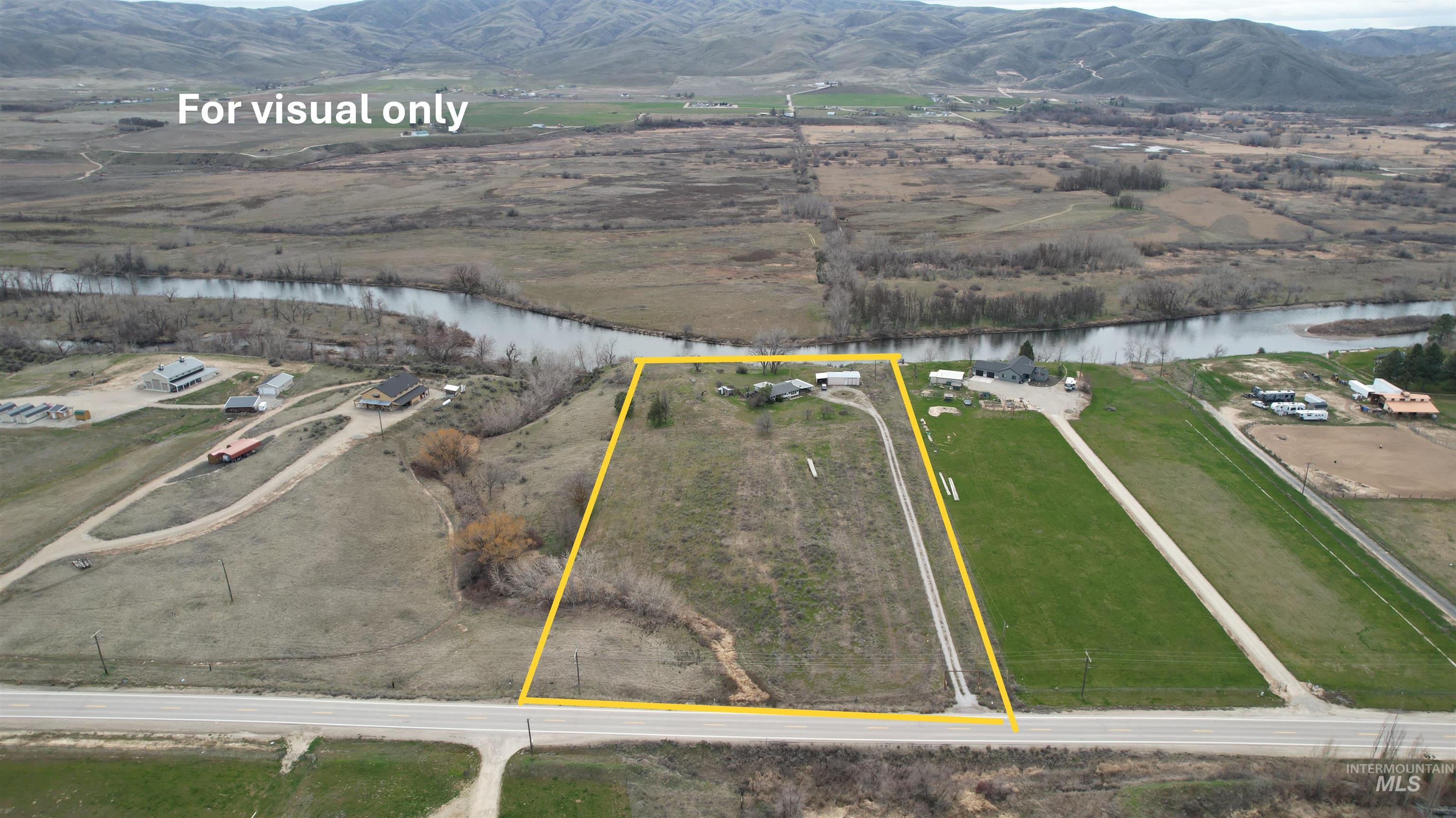 main property photo 40