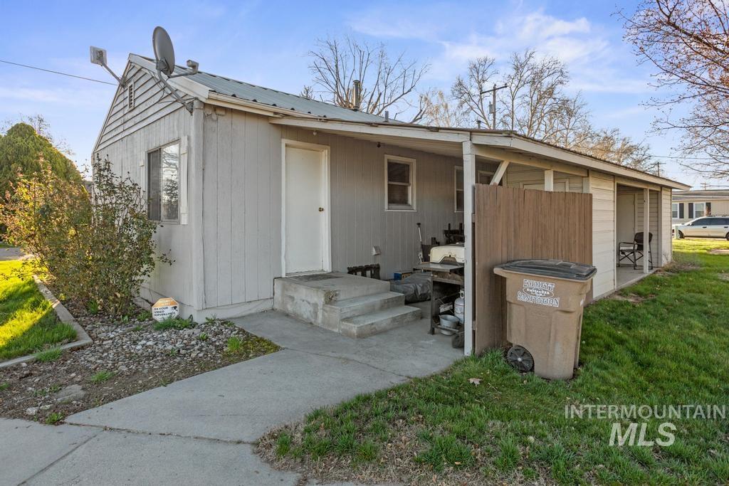 main property photo 7