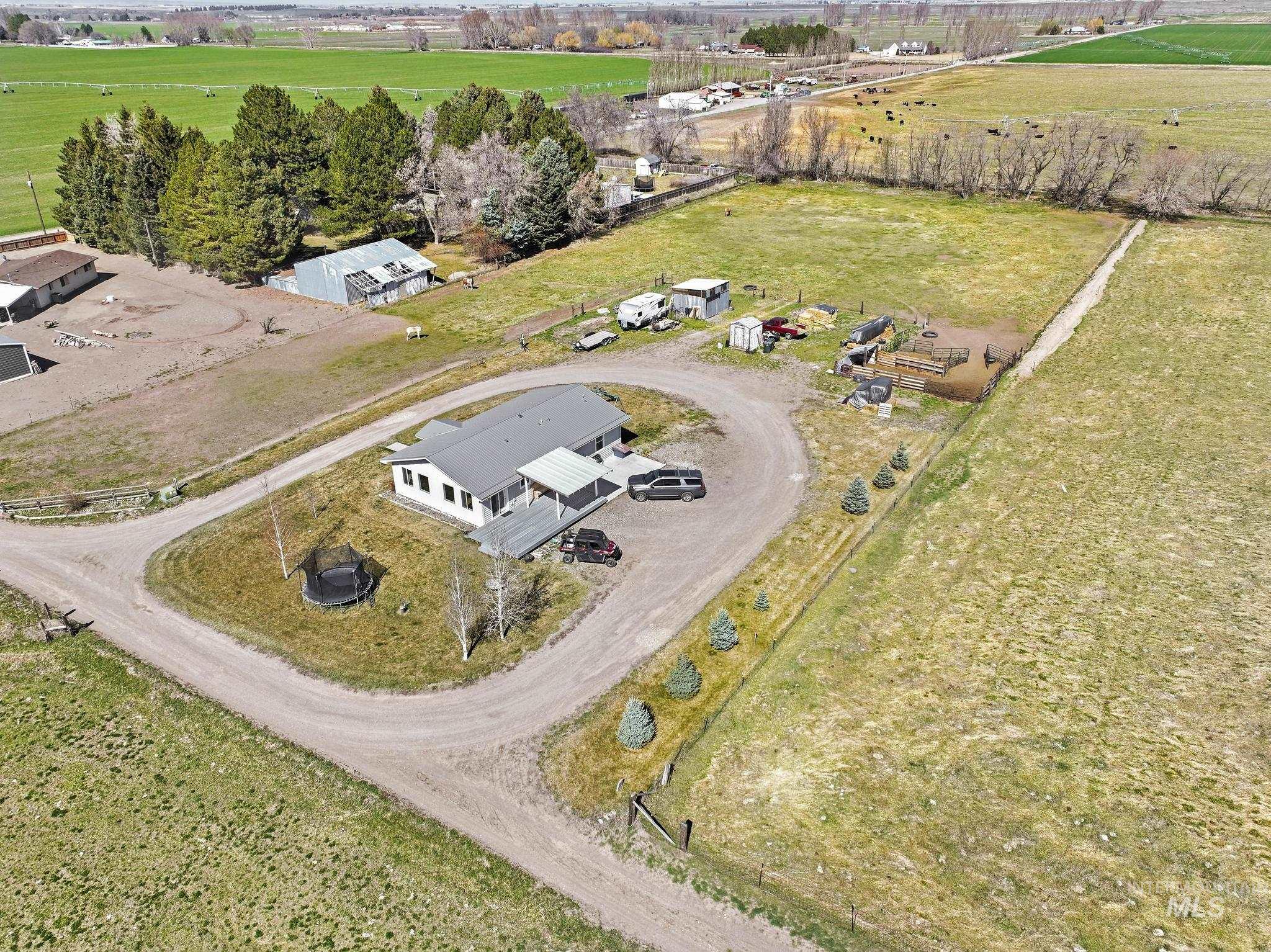 main property photo 29
