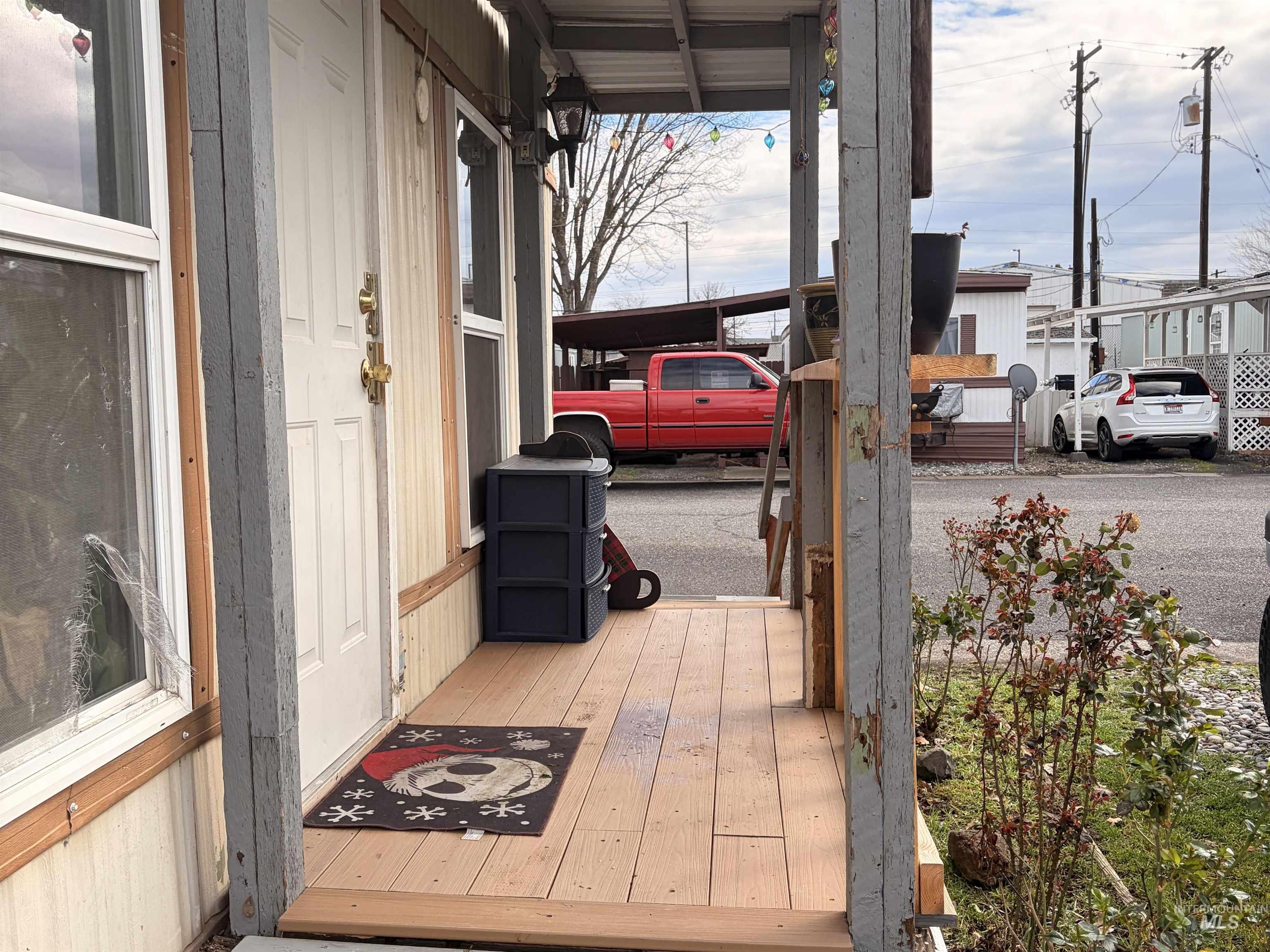 main property photo 31