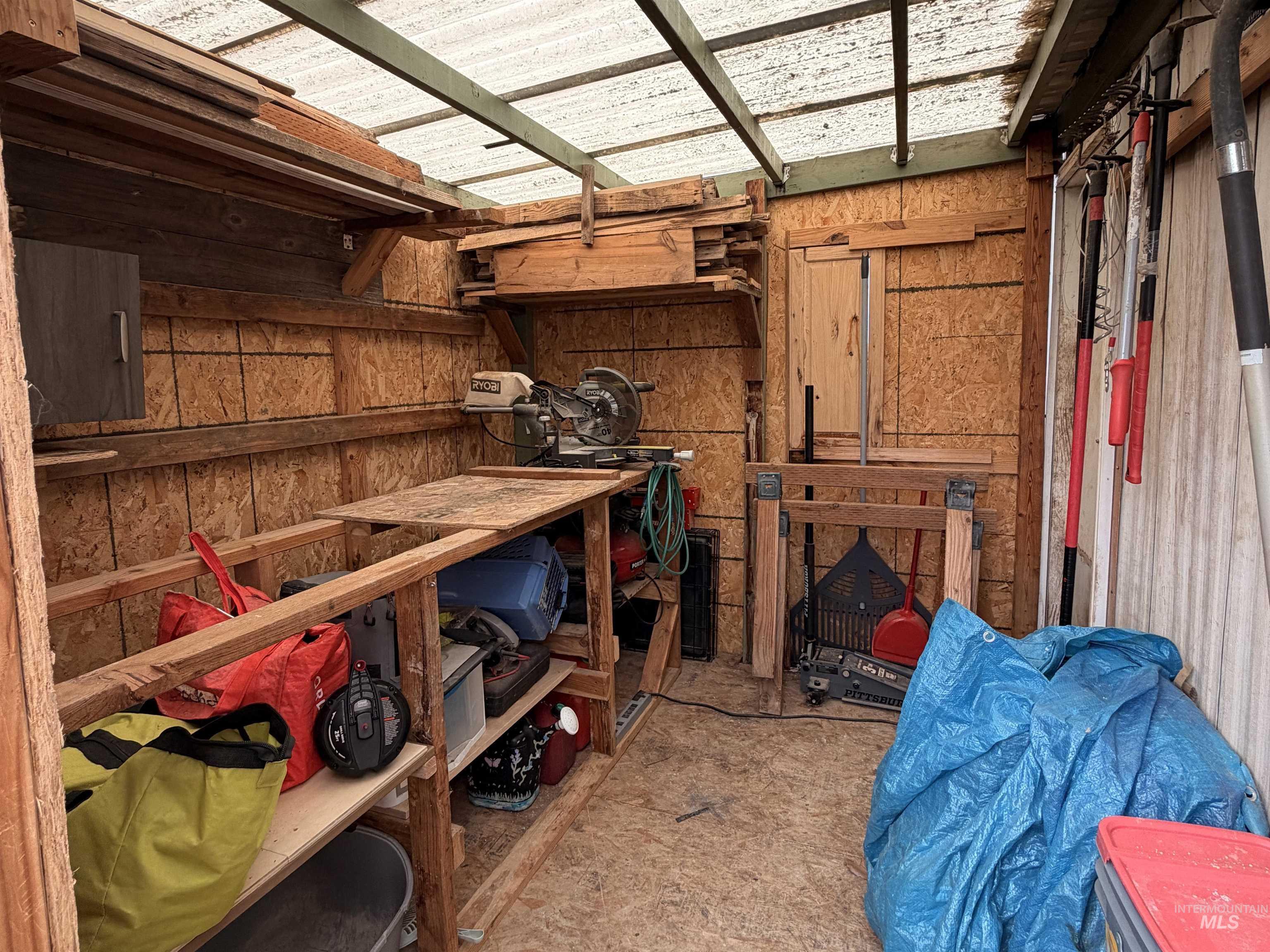 main property photo 37