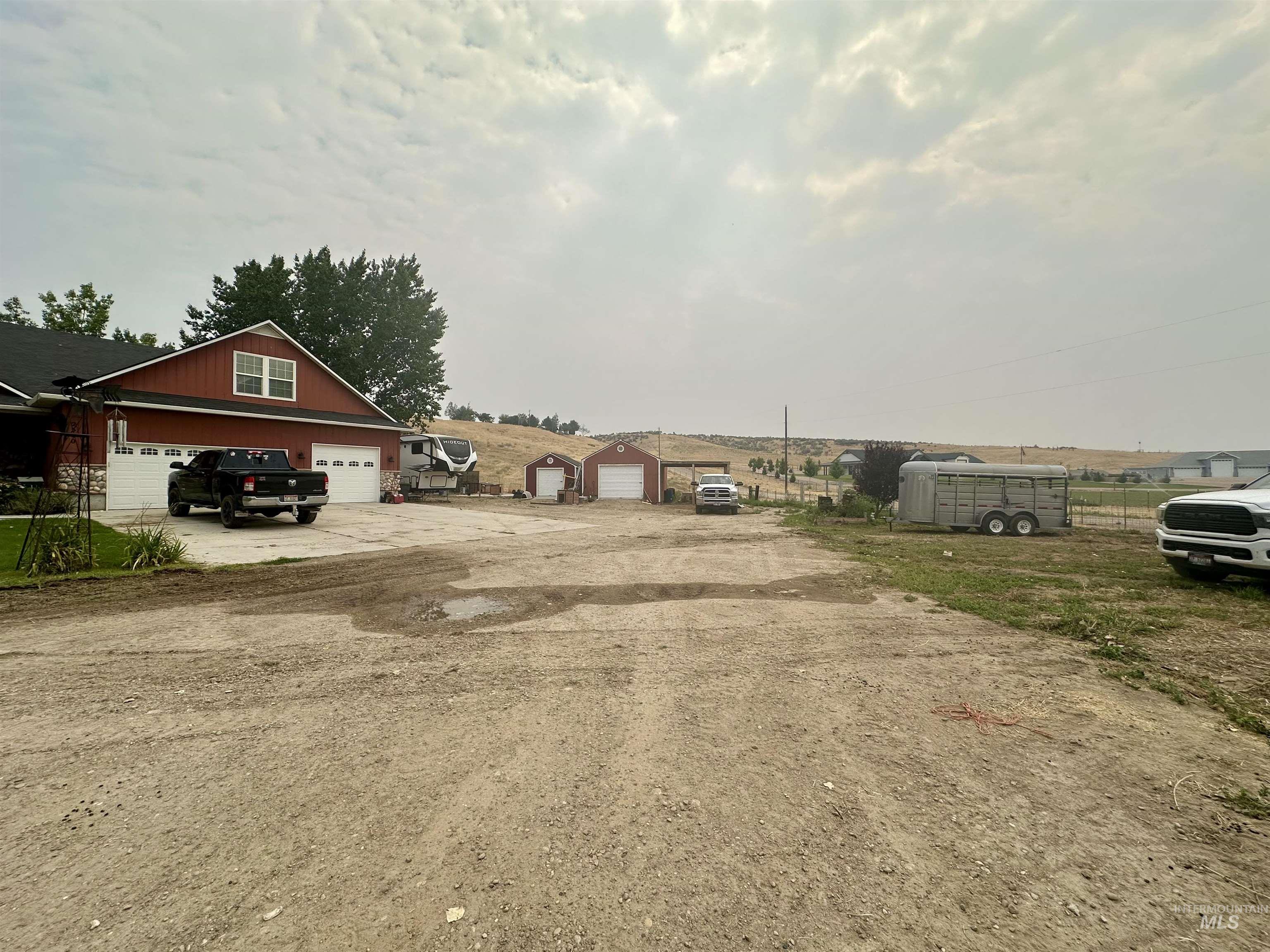 main property photo 12