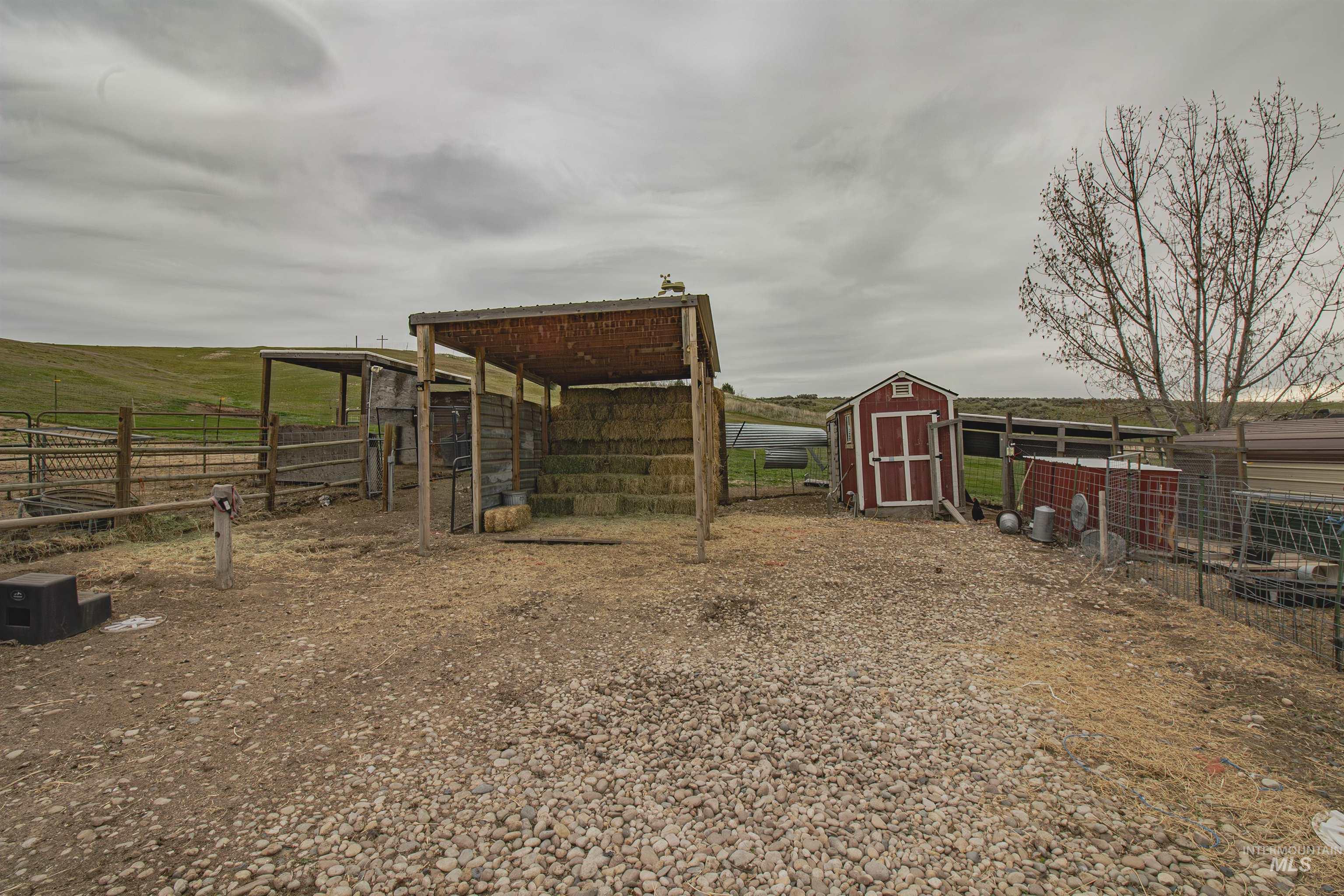 main property photo 39
