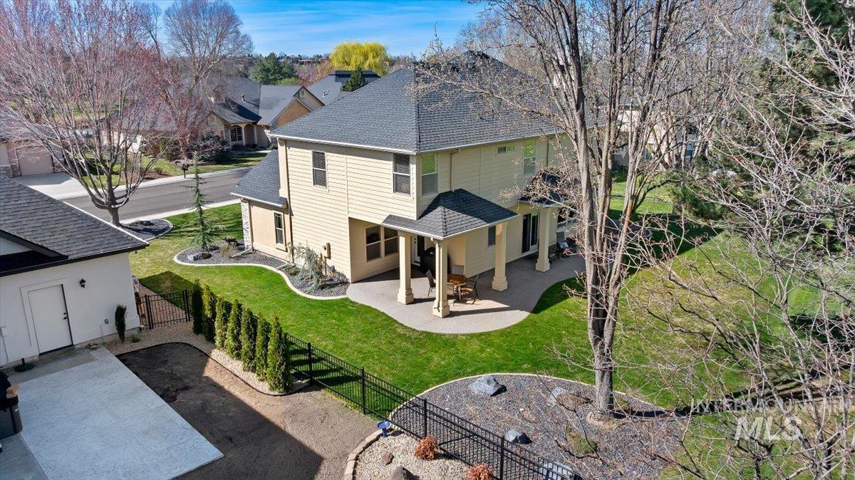 main property photo 36