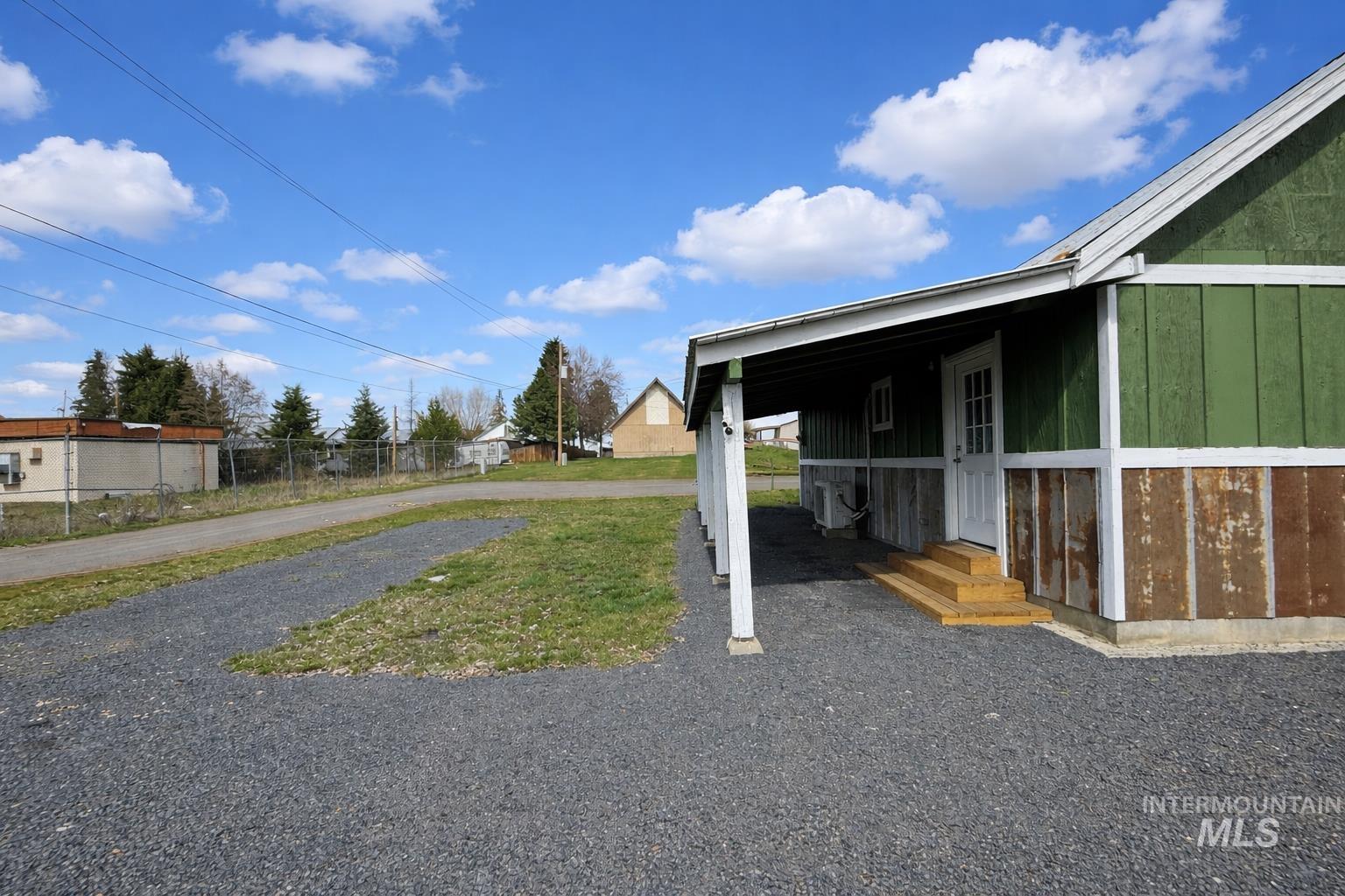main property photo 15