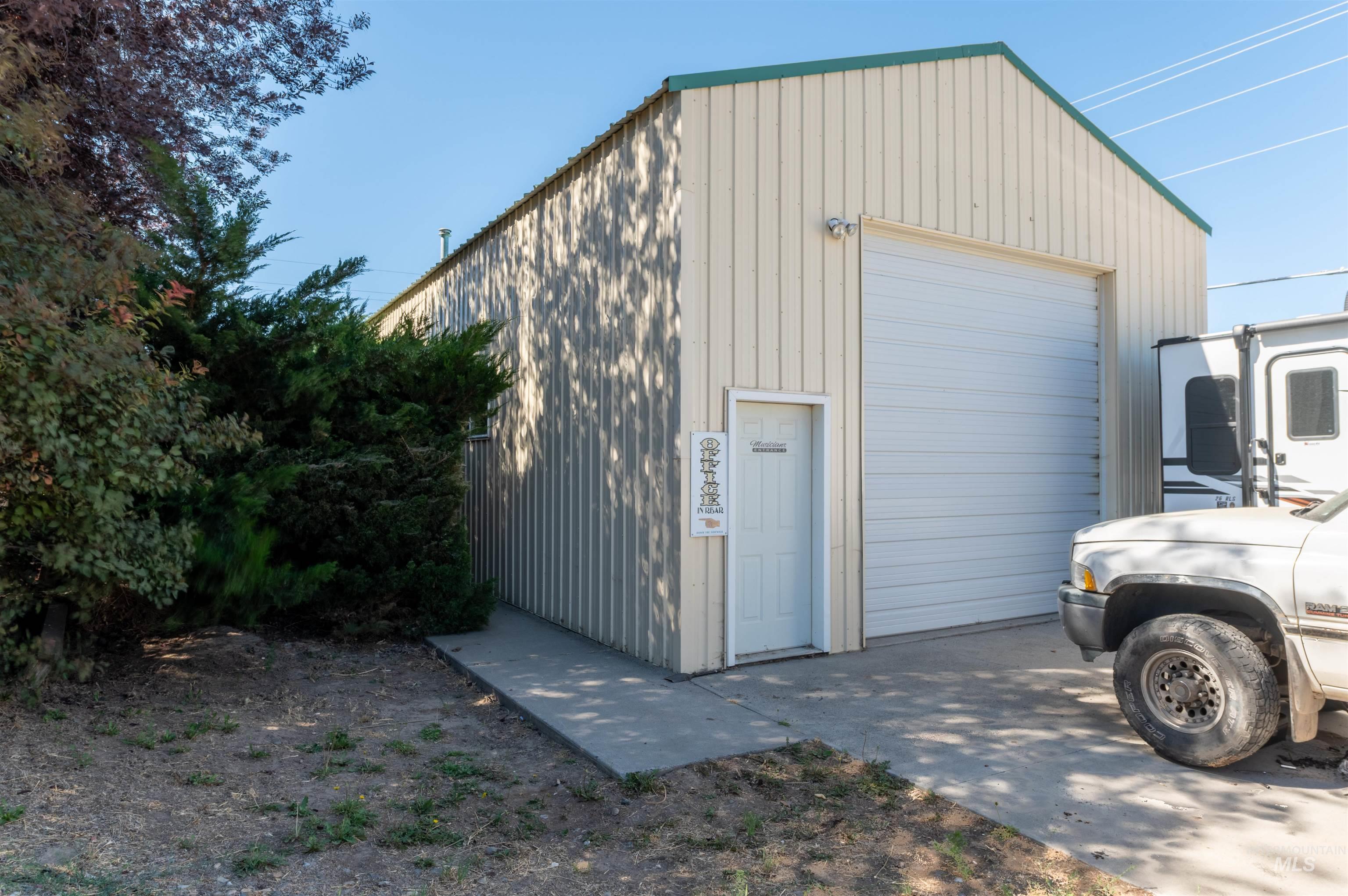 main property photo 38