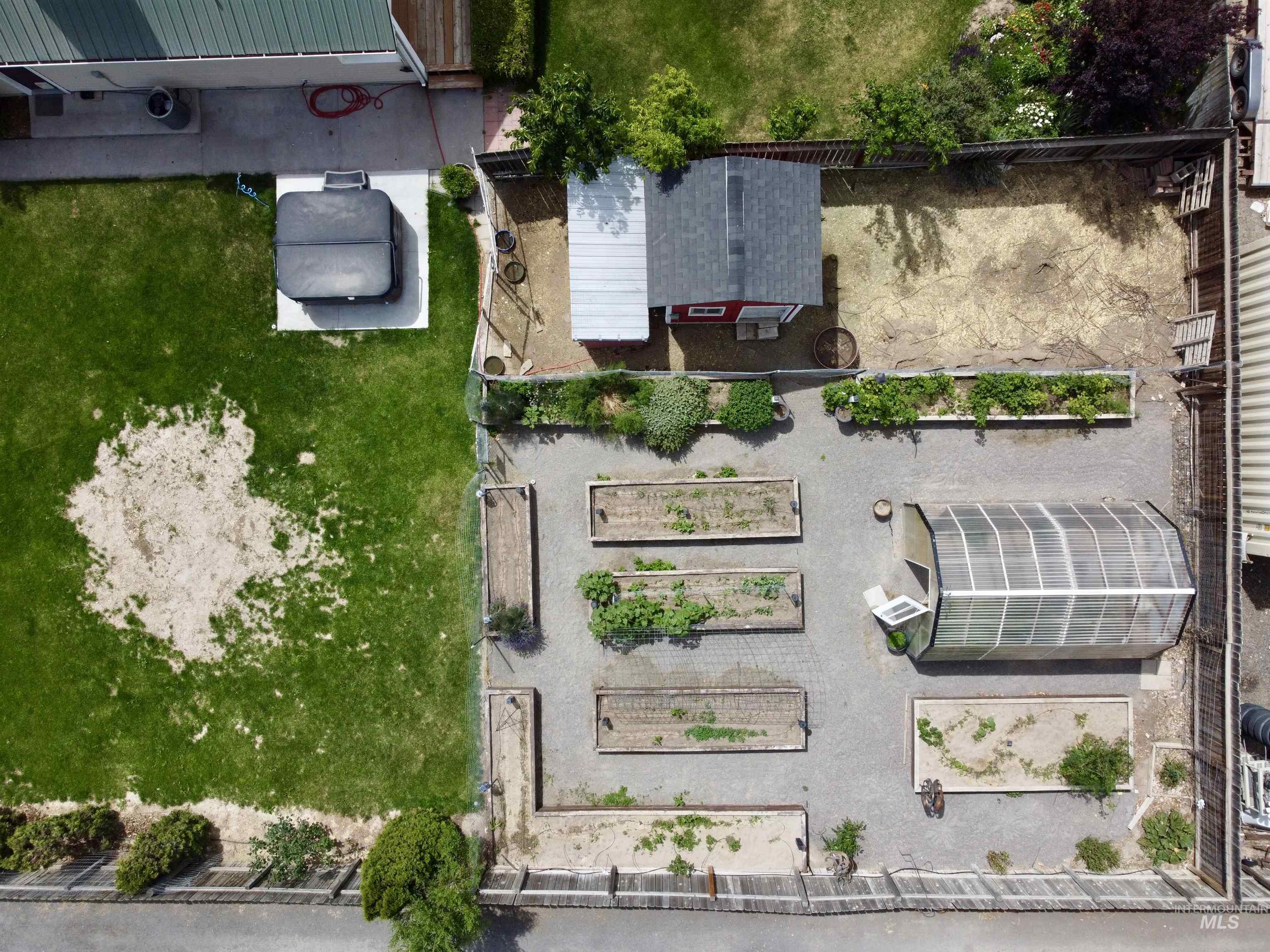 main property photo 44