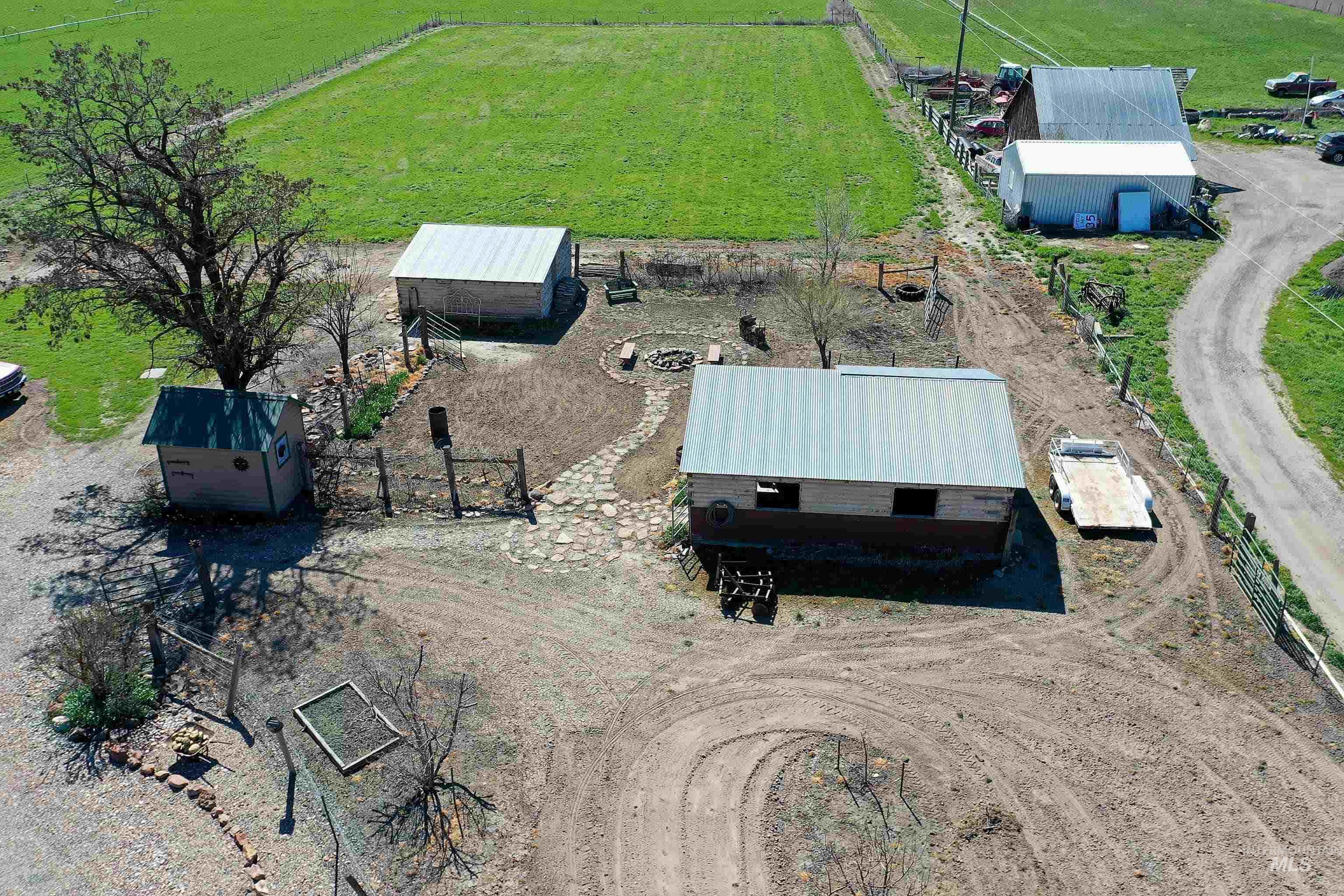 main property photo 27