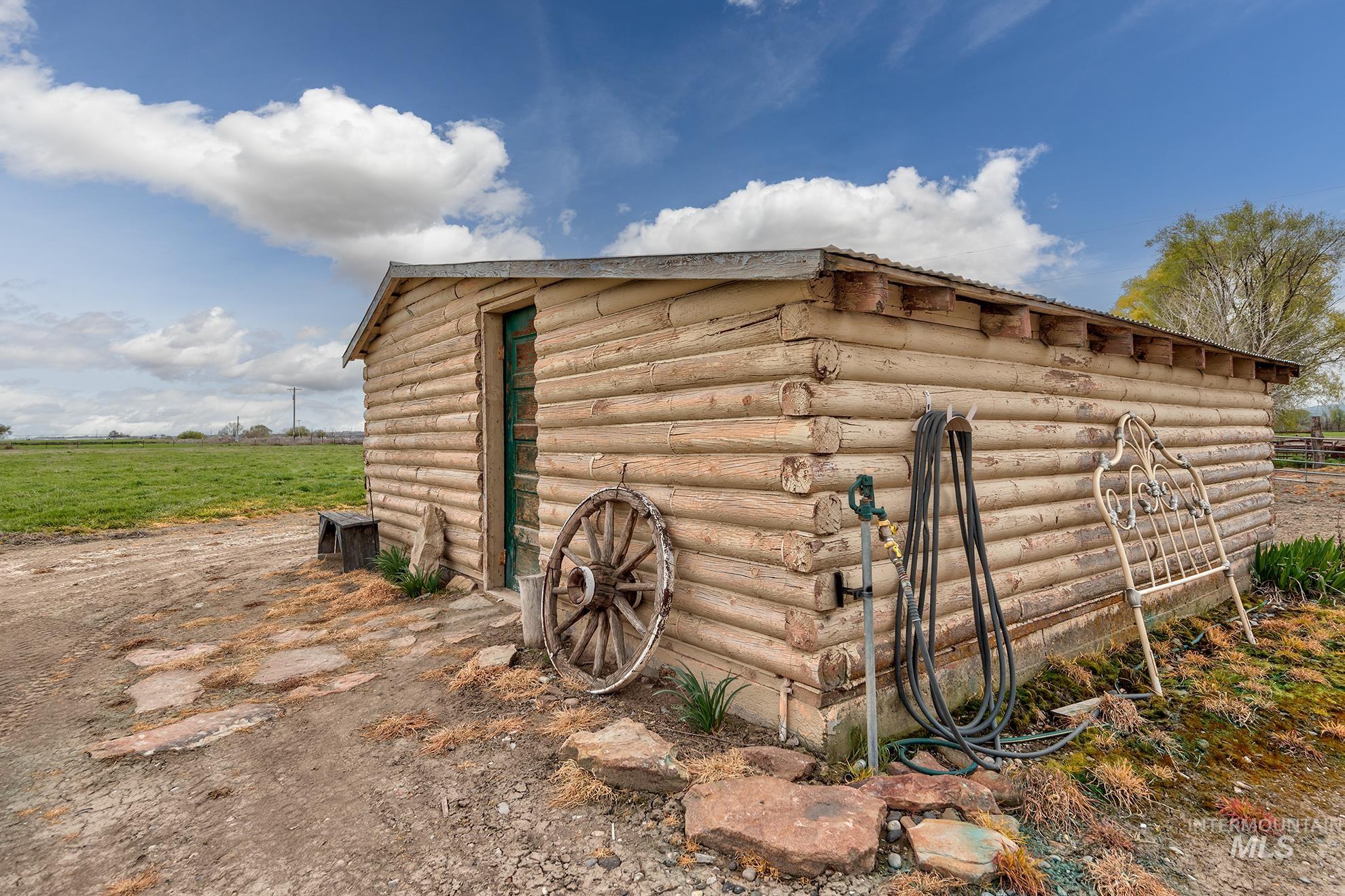 main property photo 31