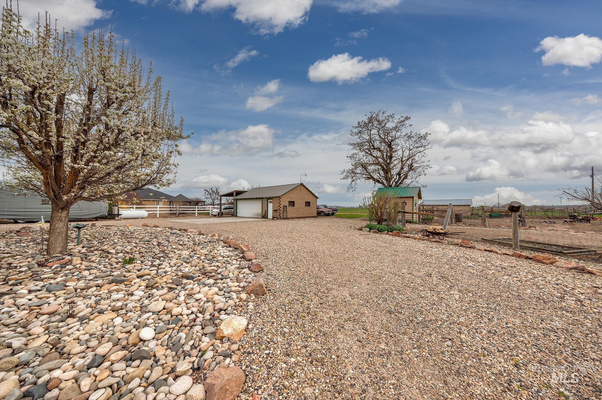main property photo 41