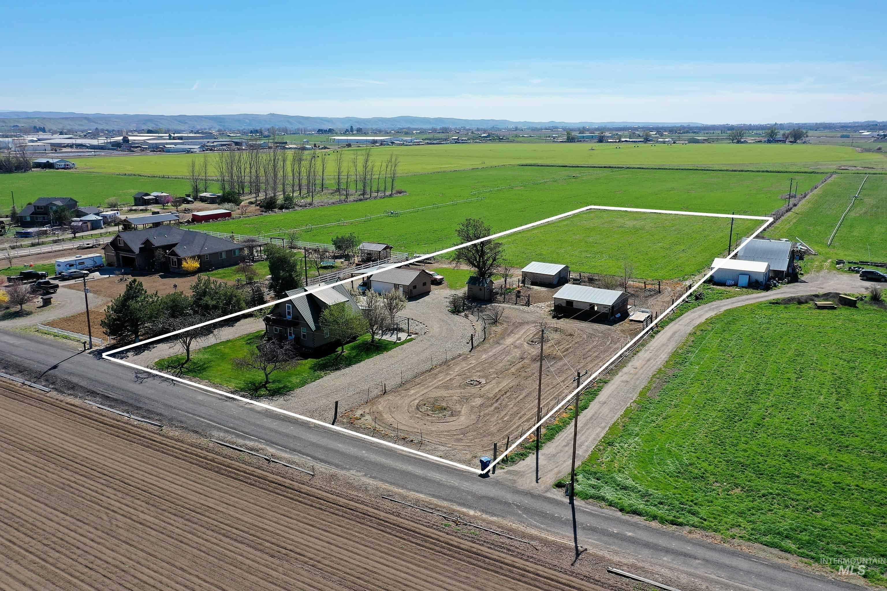 main property photo 45