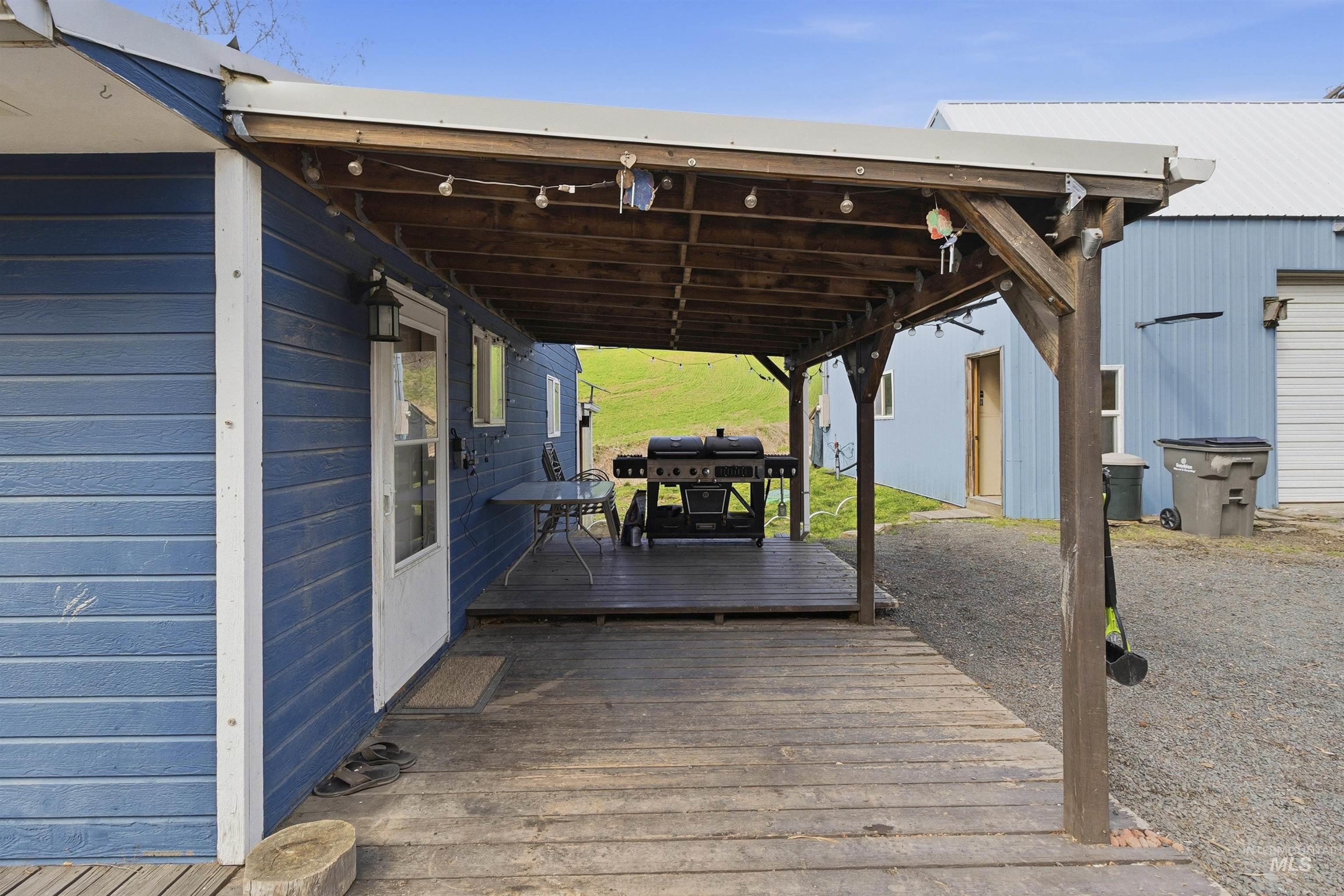 main property photo 5