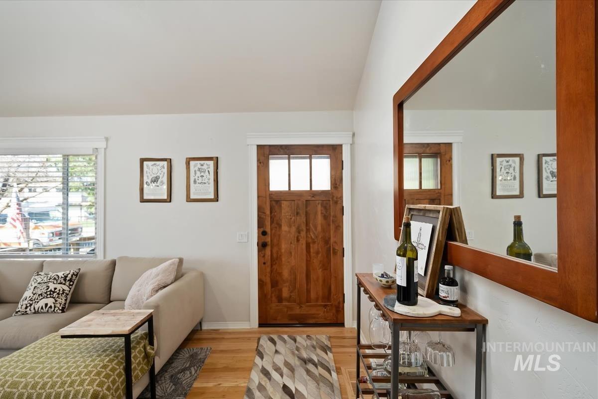 property viewer photo 1