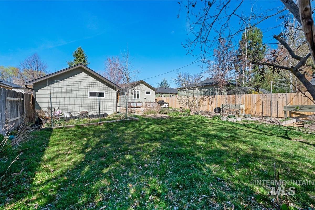 property viewer photo 23