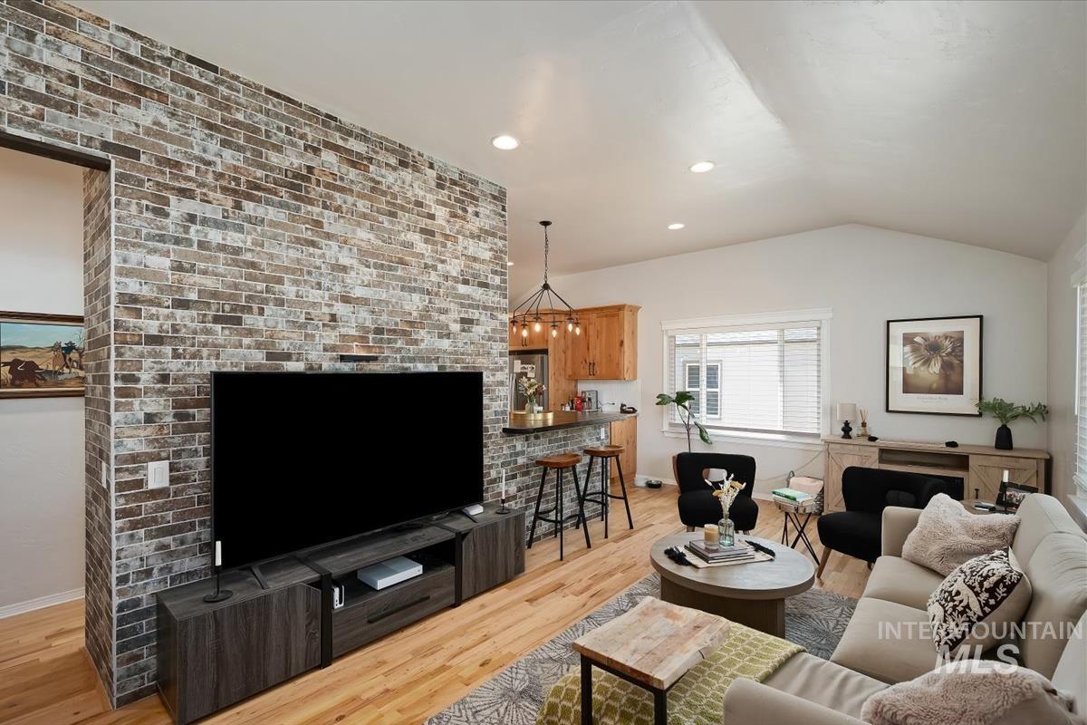 property viewer photo 4