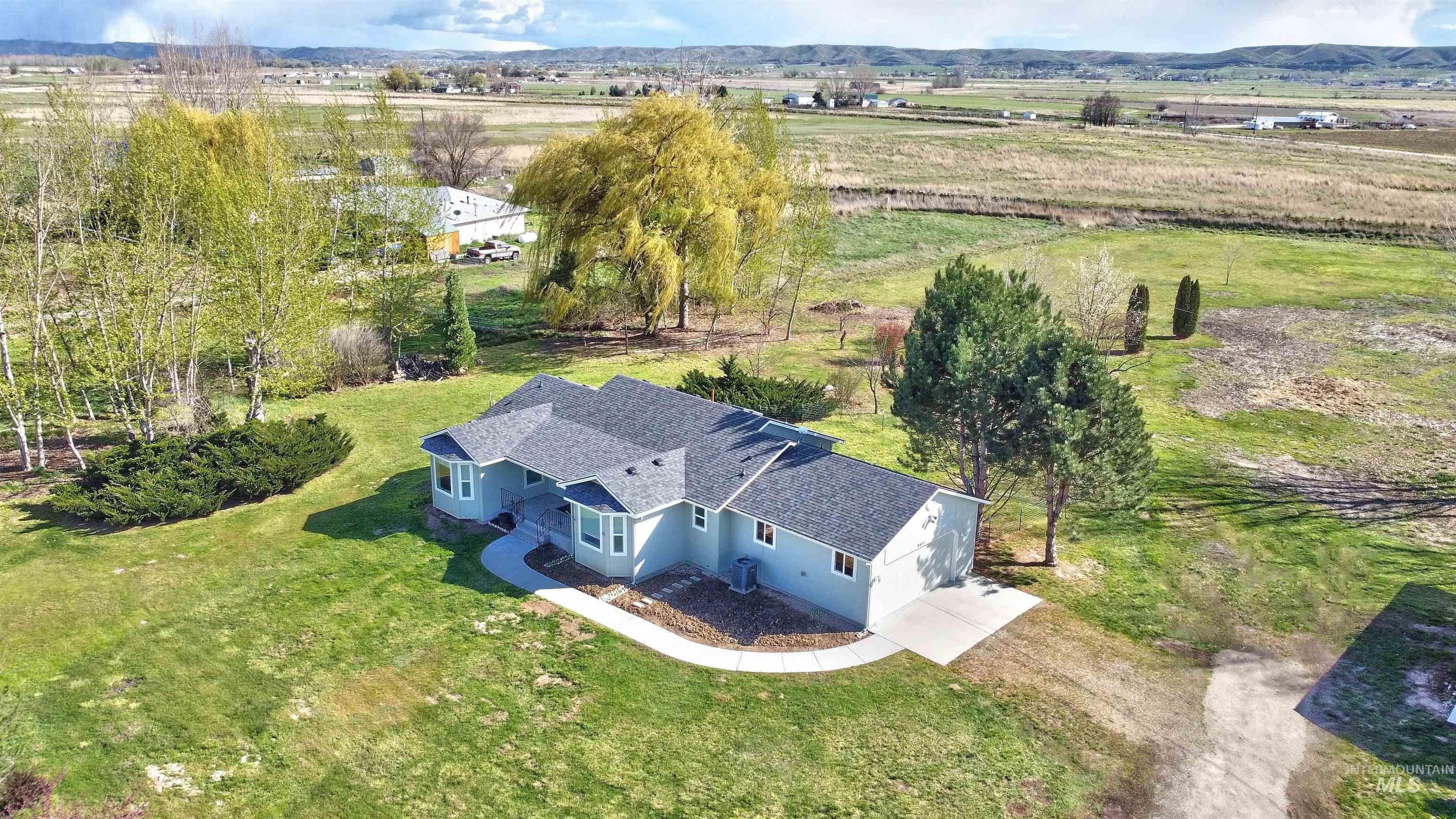 main property photo 12