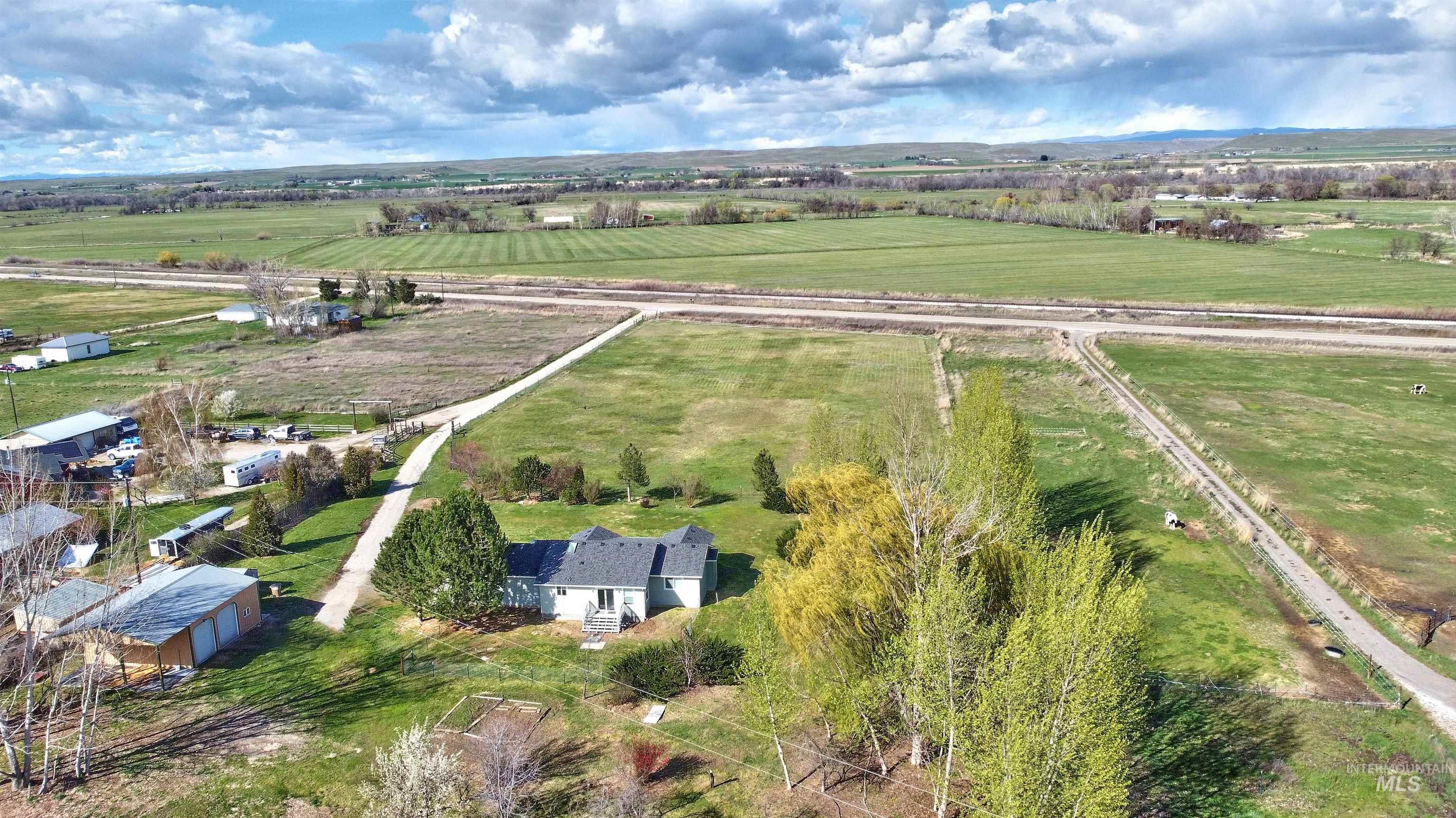 main property photo 13
