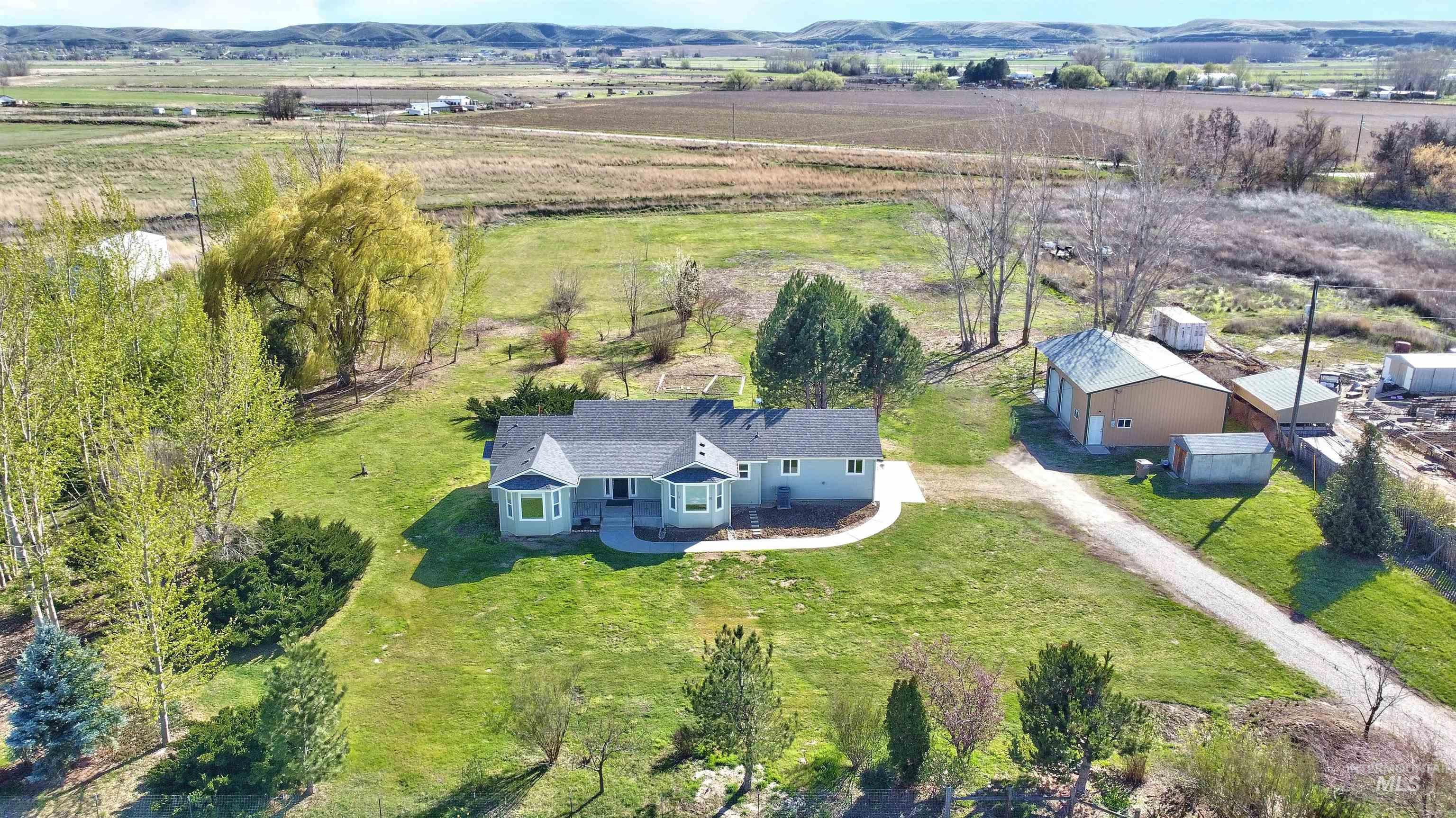 main property photo 16