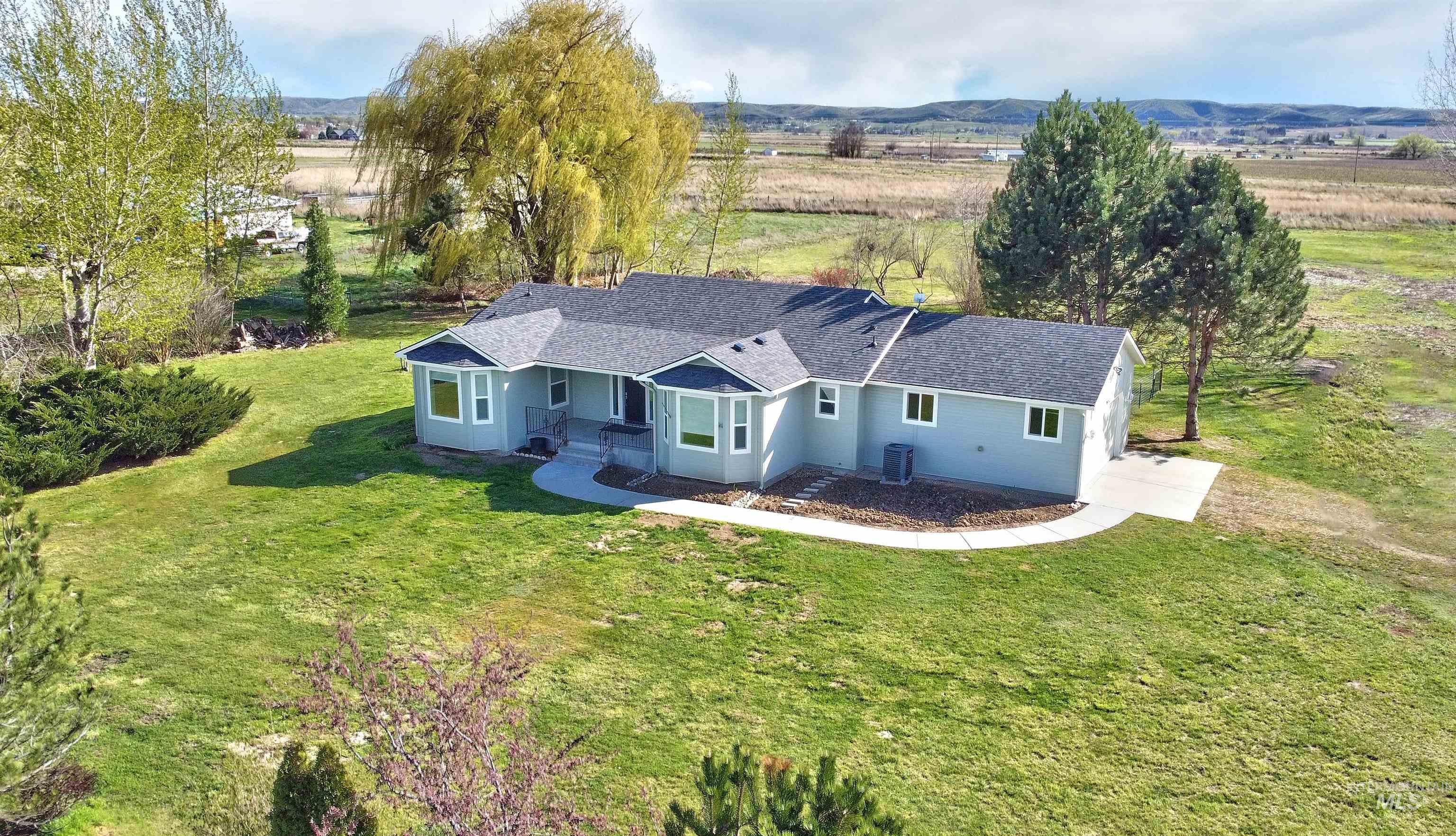 main property photo 35