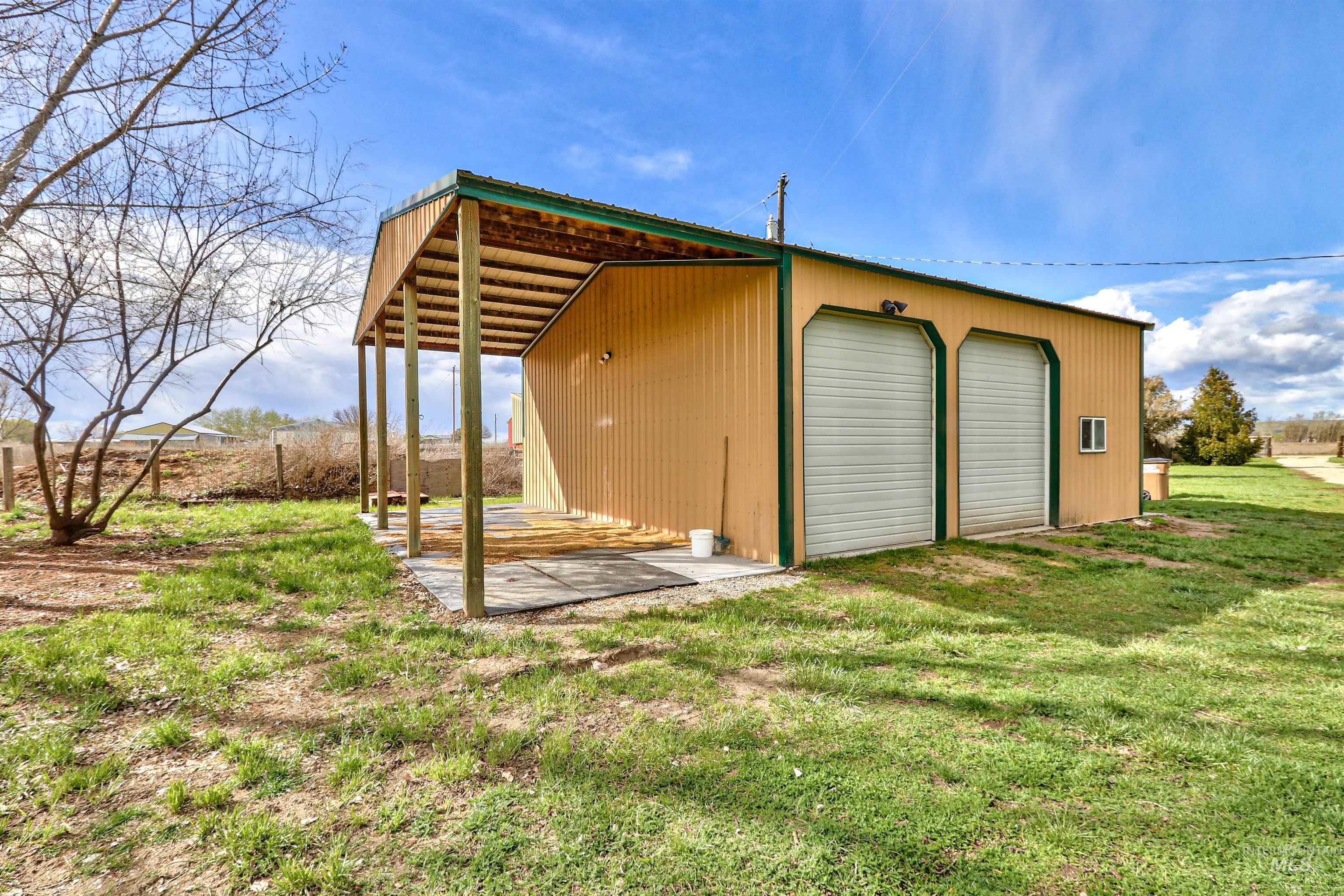 main property photo 7