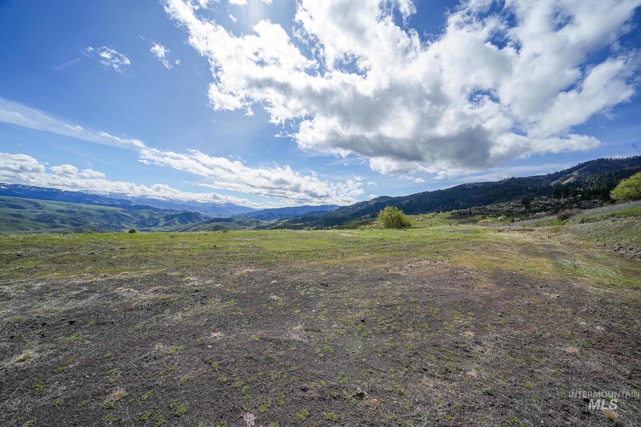main property photo 10