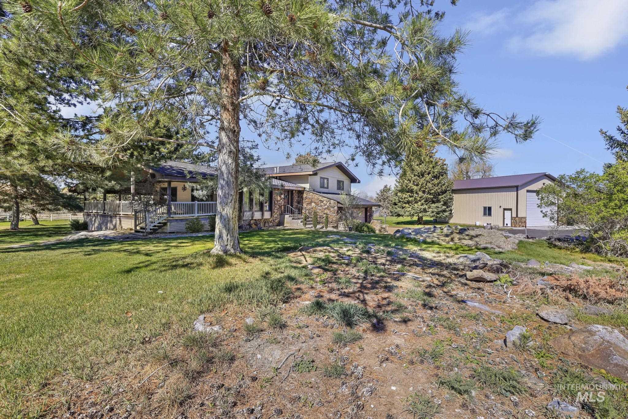 main property photo 18
