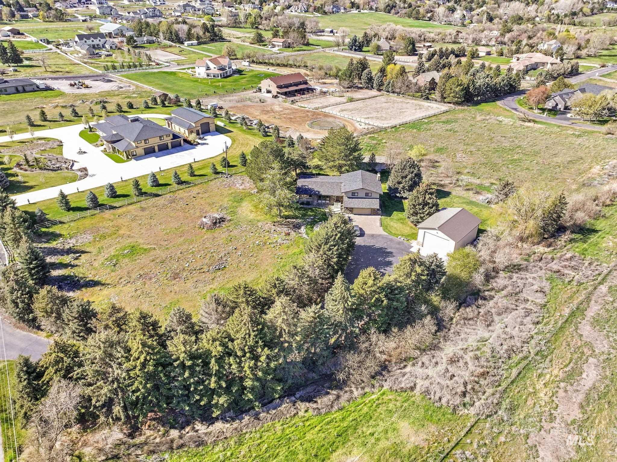 main property photo 19