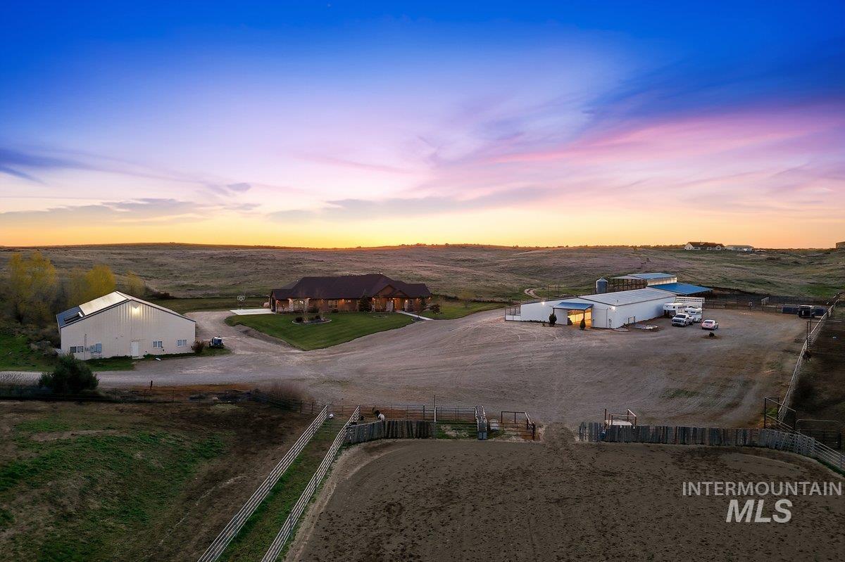 main property photo 28