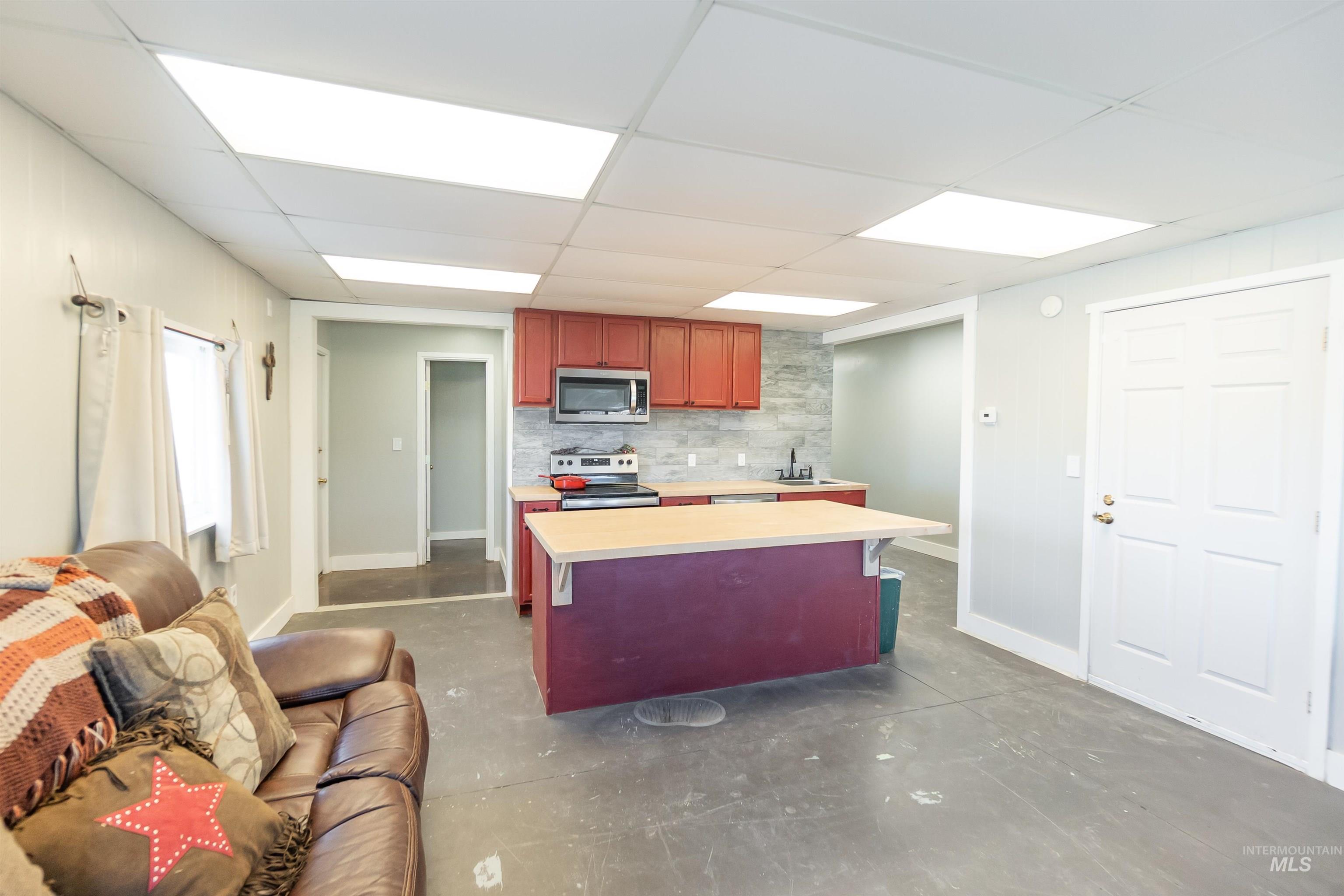 main property photo 47