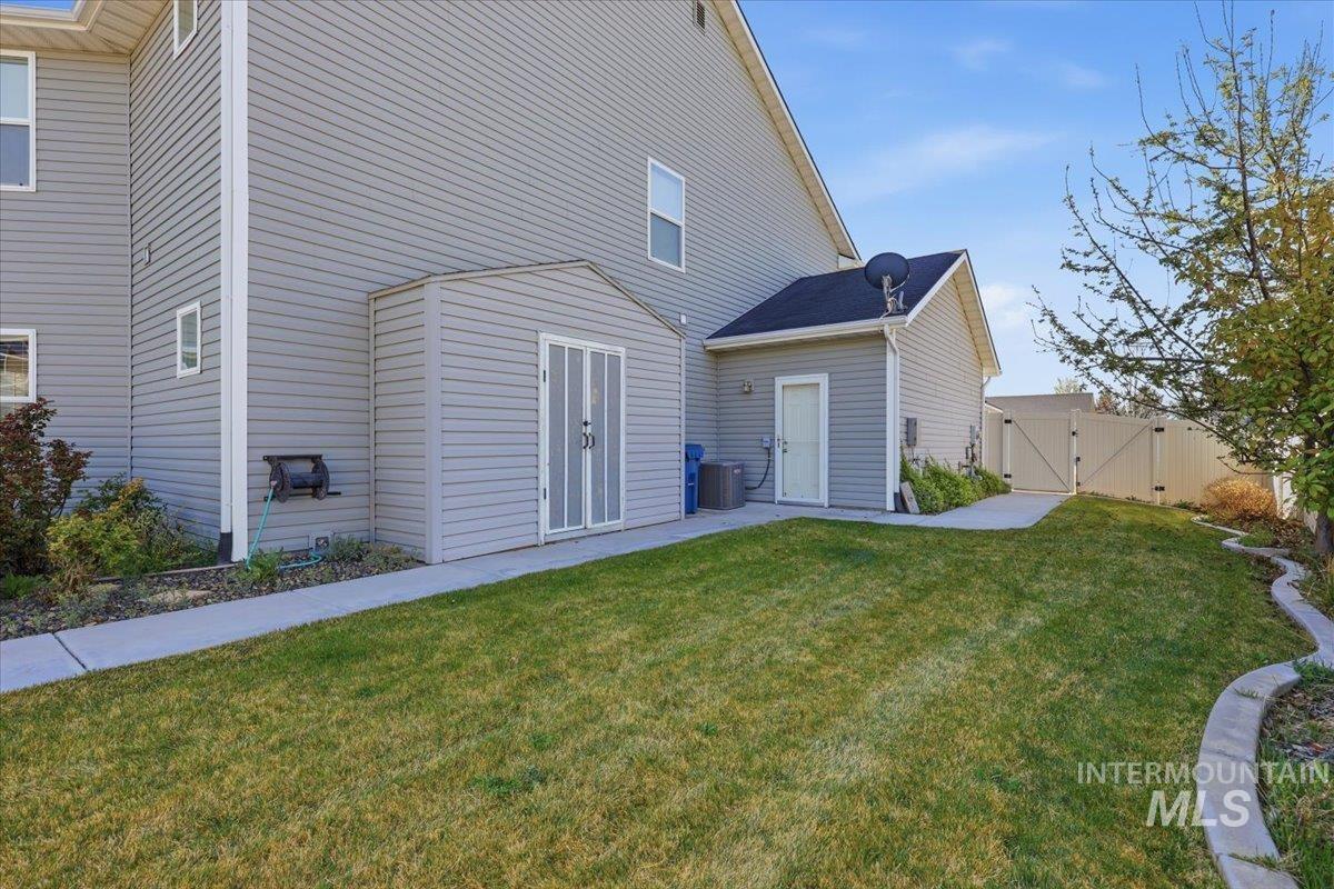main property photo 44