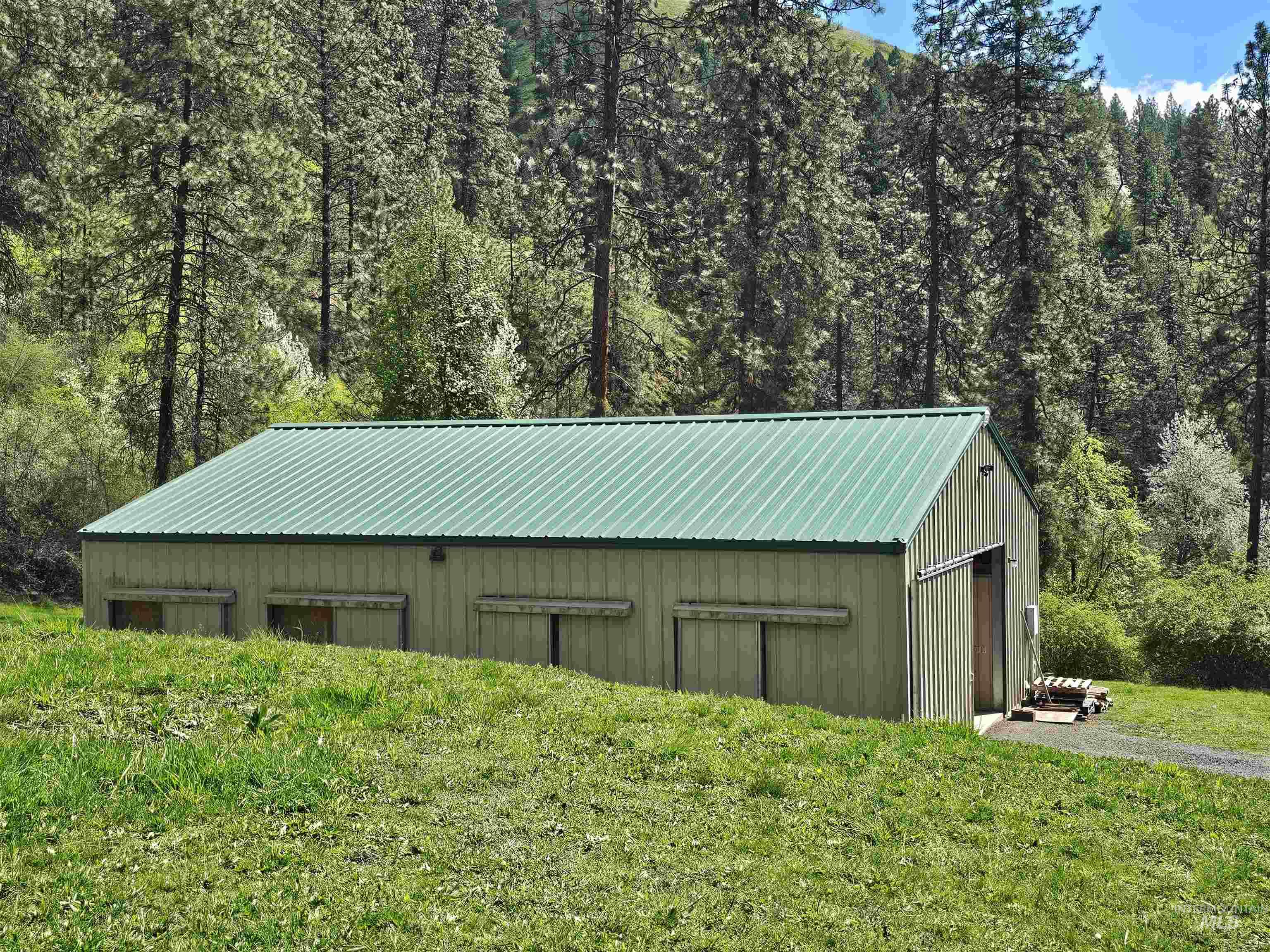 main property photo 26
