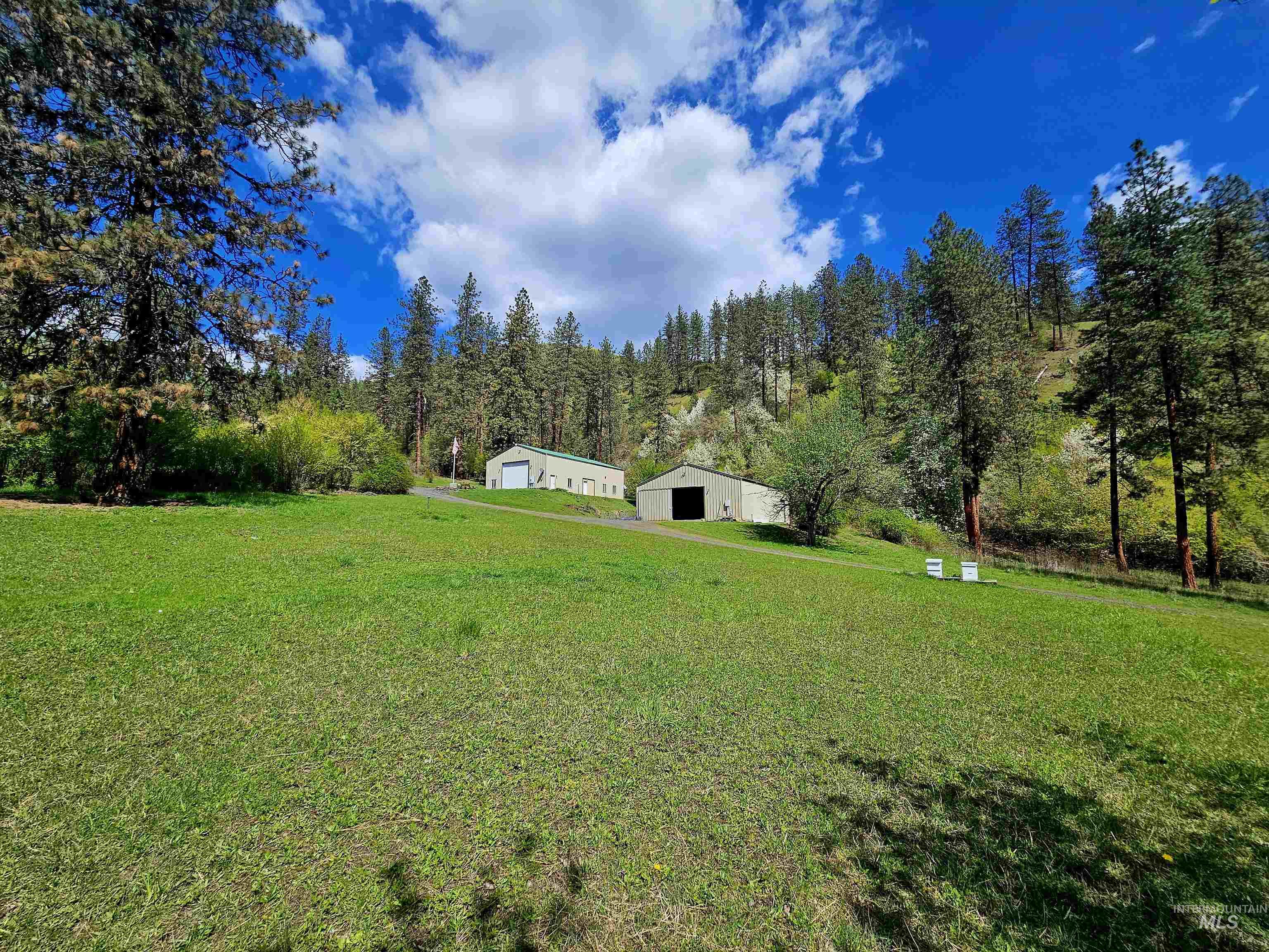 main property photo 41