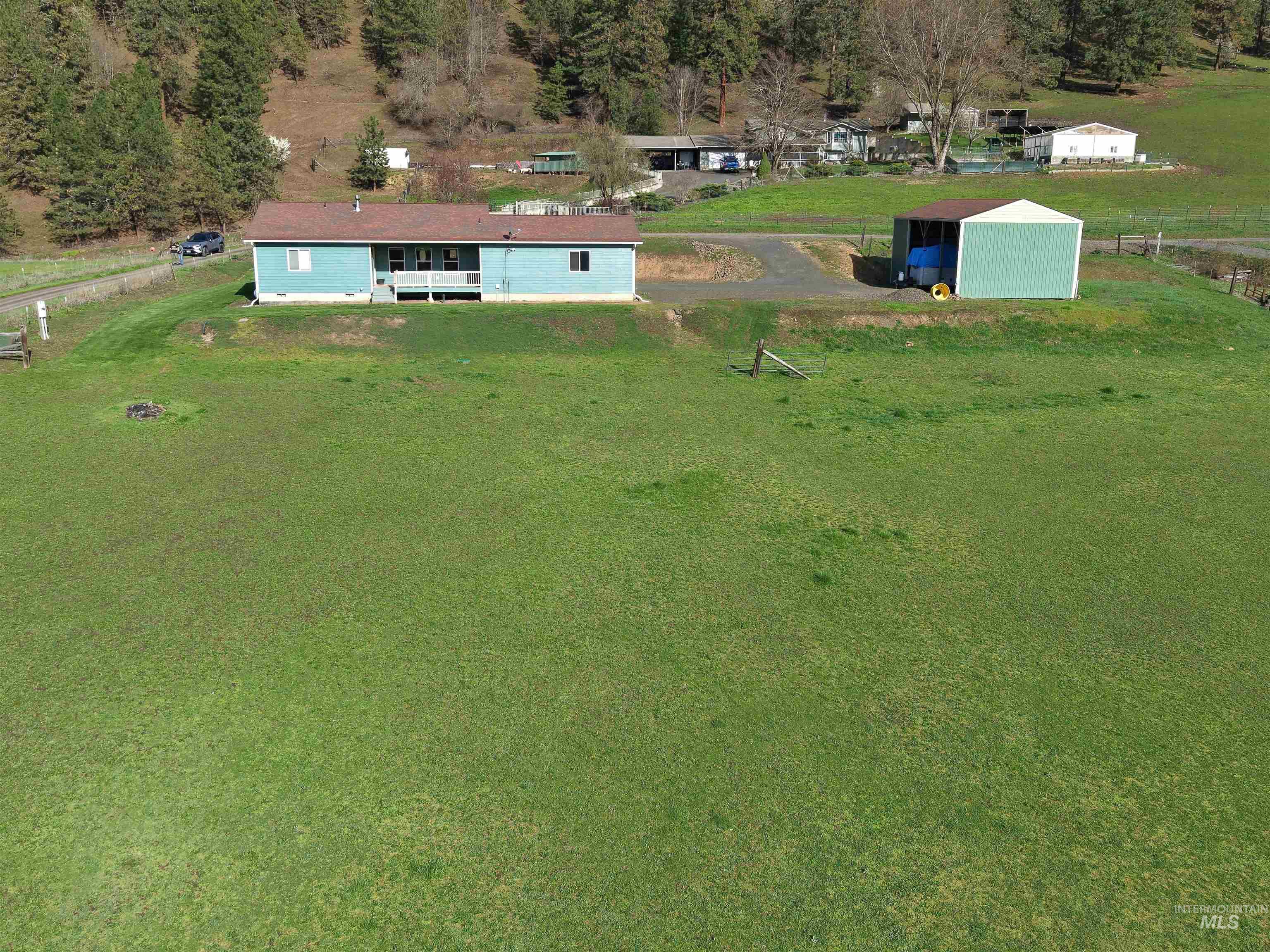 main property photo 4