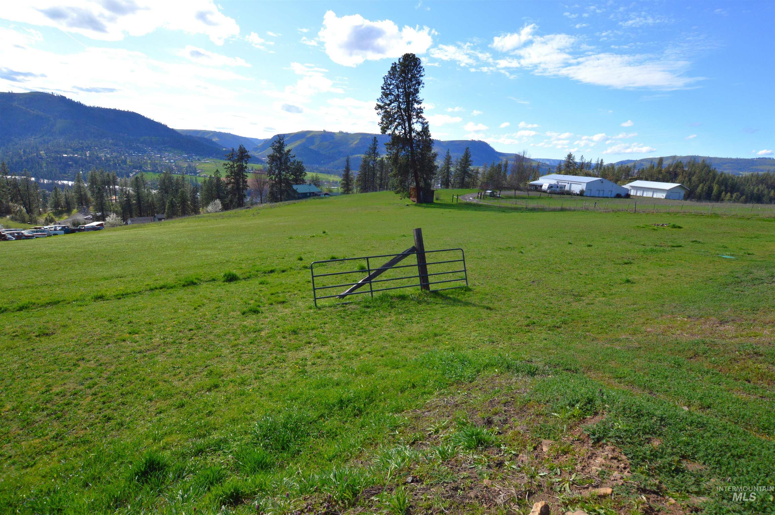 main property photo 8