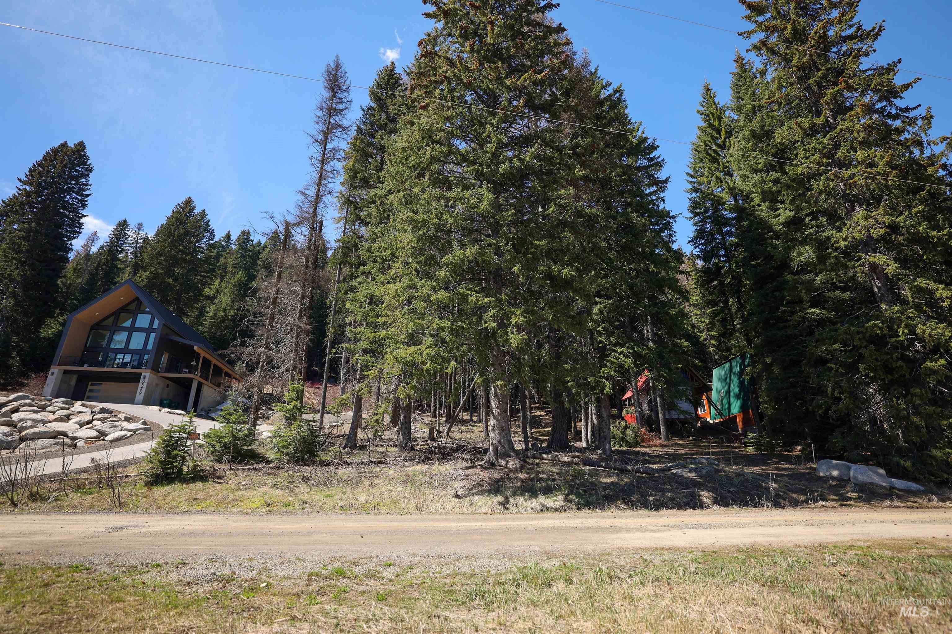 main property photo 6