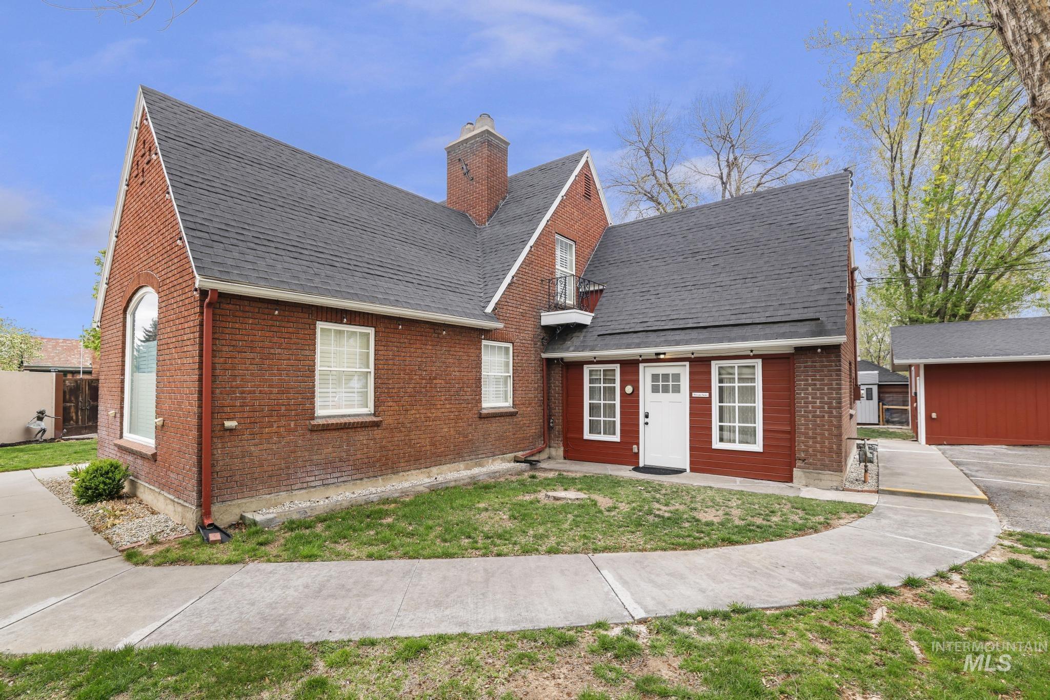 main property photo 40